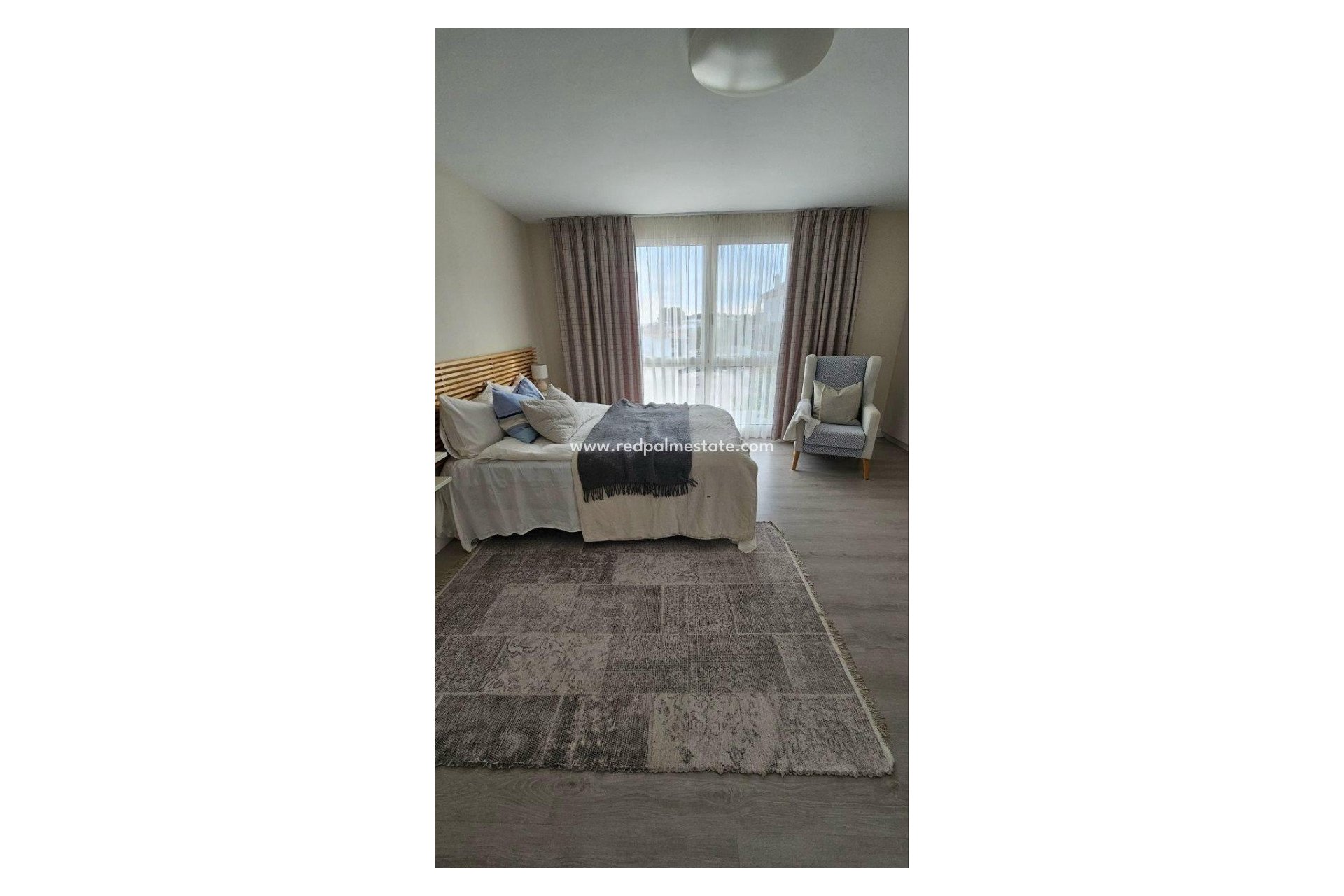 Återförsäljning - Villa -
Orihuela Costa - Inland