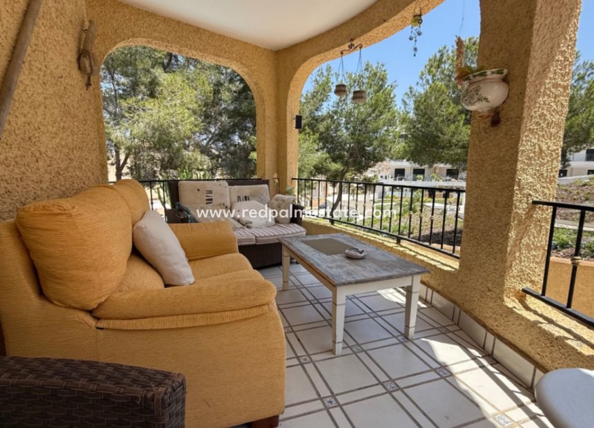 Återförsäljning - Villa -
Orihuela Costa - Inland