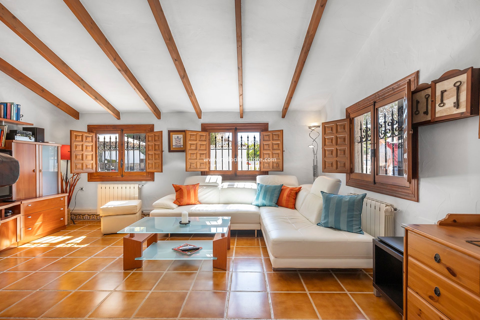 Återförsäljning - Villa -
Orihuela Costa - Inland