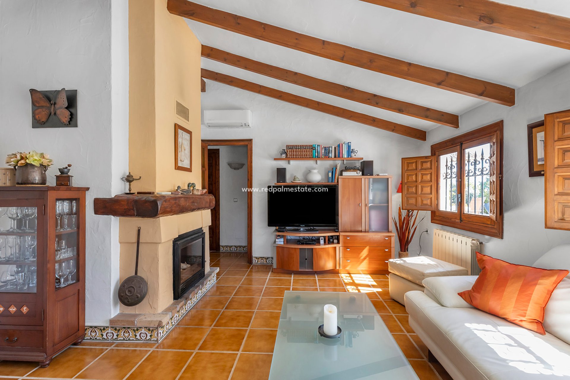 Återförsäljning - Villa -
Orihuela Costa - Inland