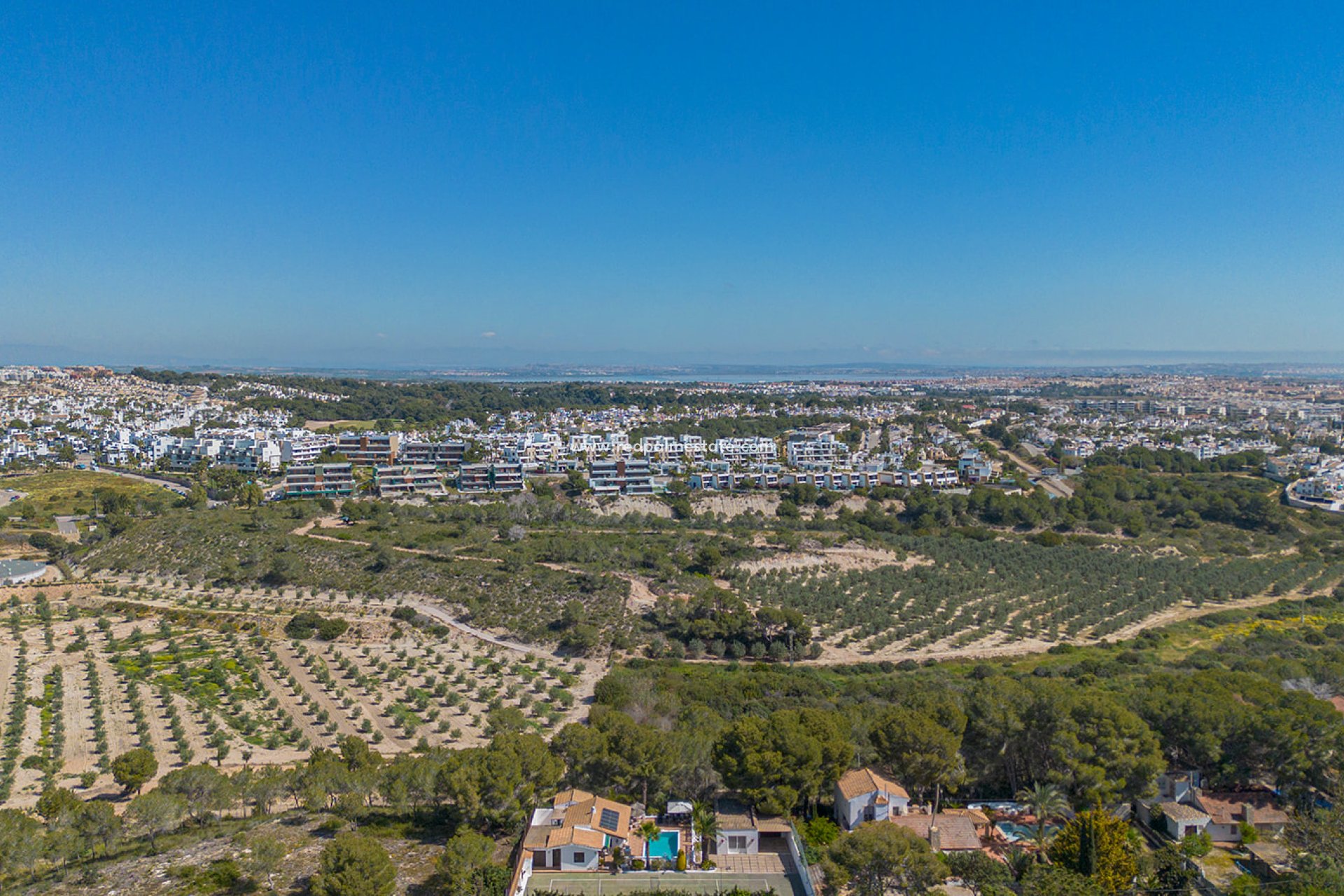 Återförsäljning - Villa -
Orihuela Costa - Inland