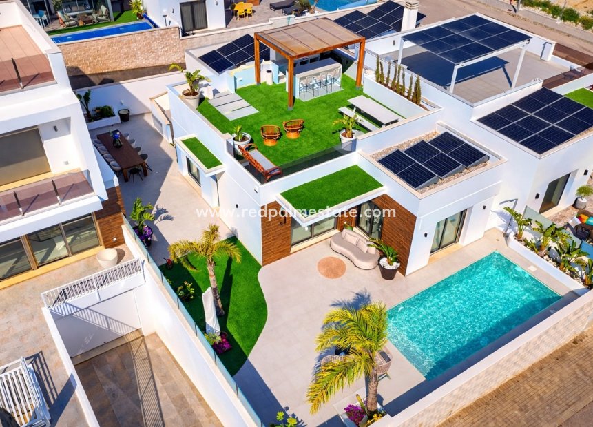Återförsäljning - Villa -
Orihuela Costa - Inland
