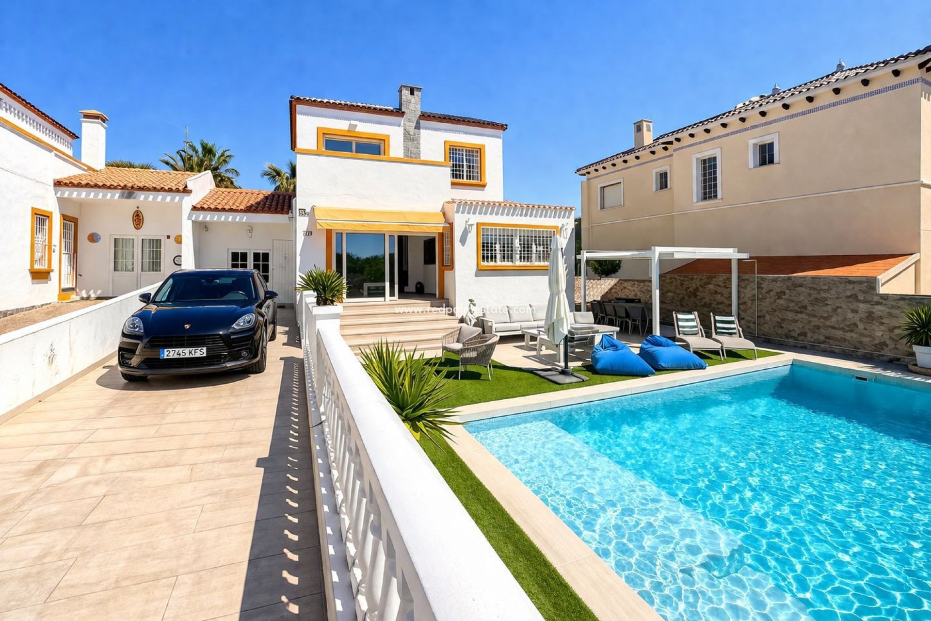 Återförsäljning - Villa -
Orihuela Costa - Inland
