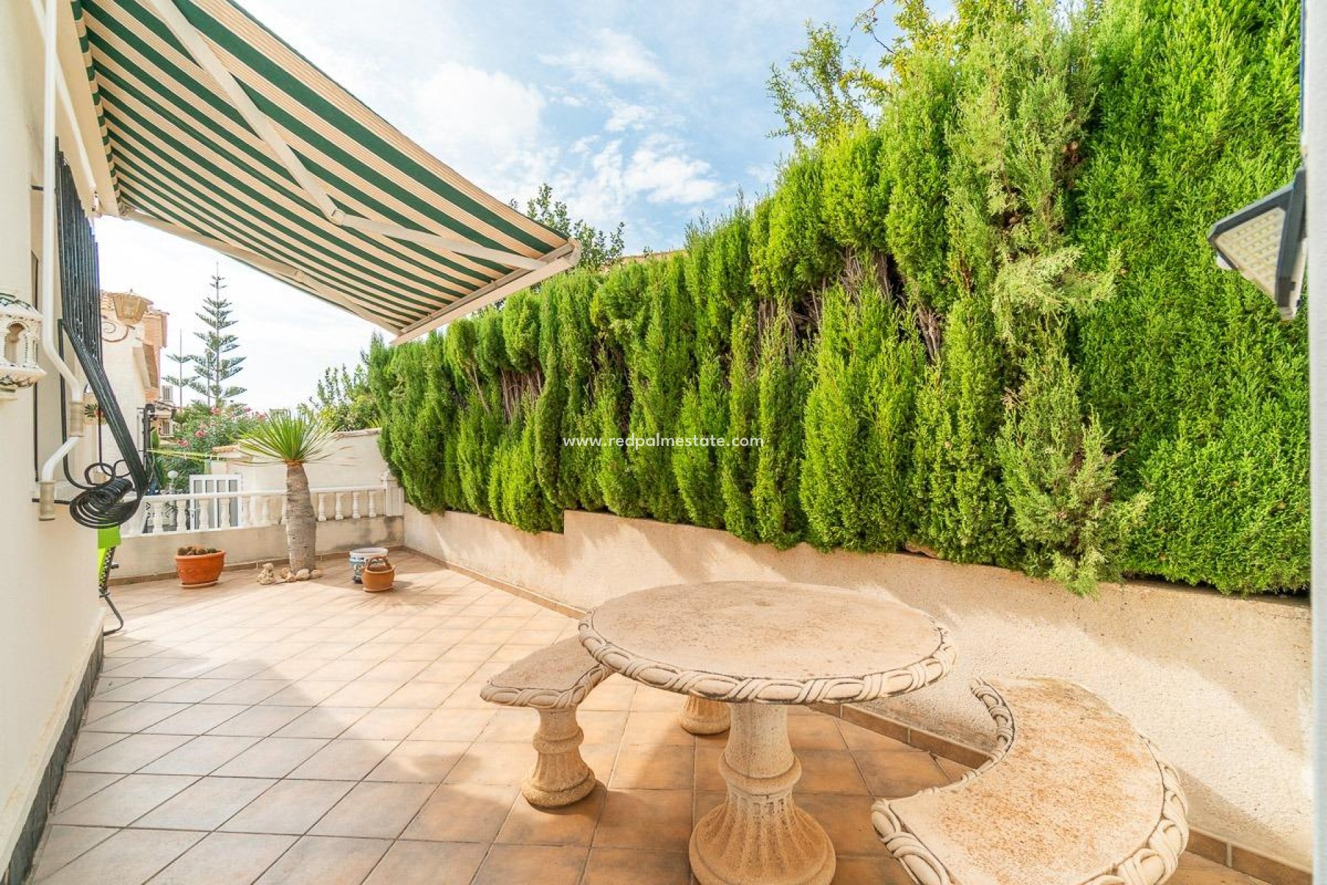 Återförsäljning - Villa -
Orihuela Costa - La Florida