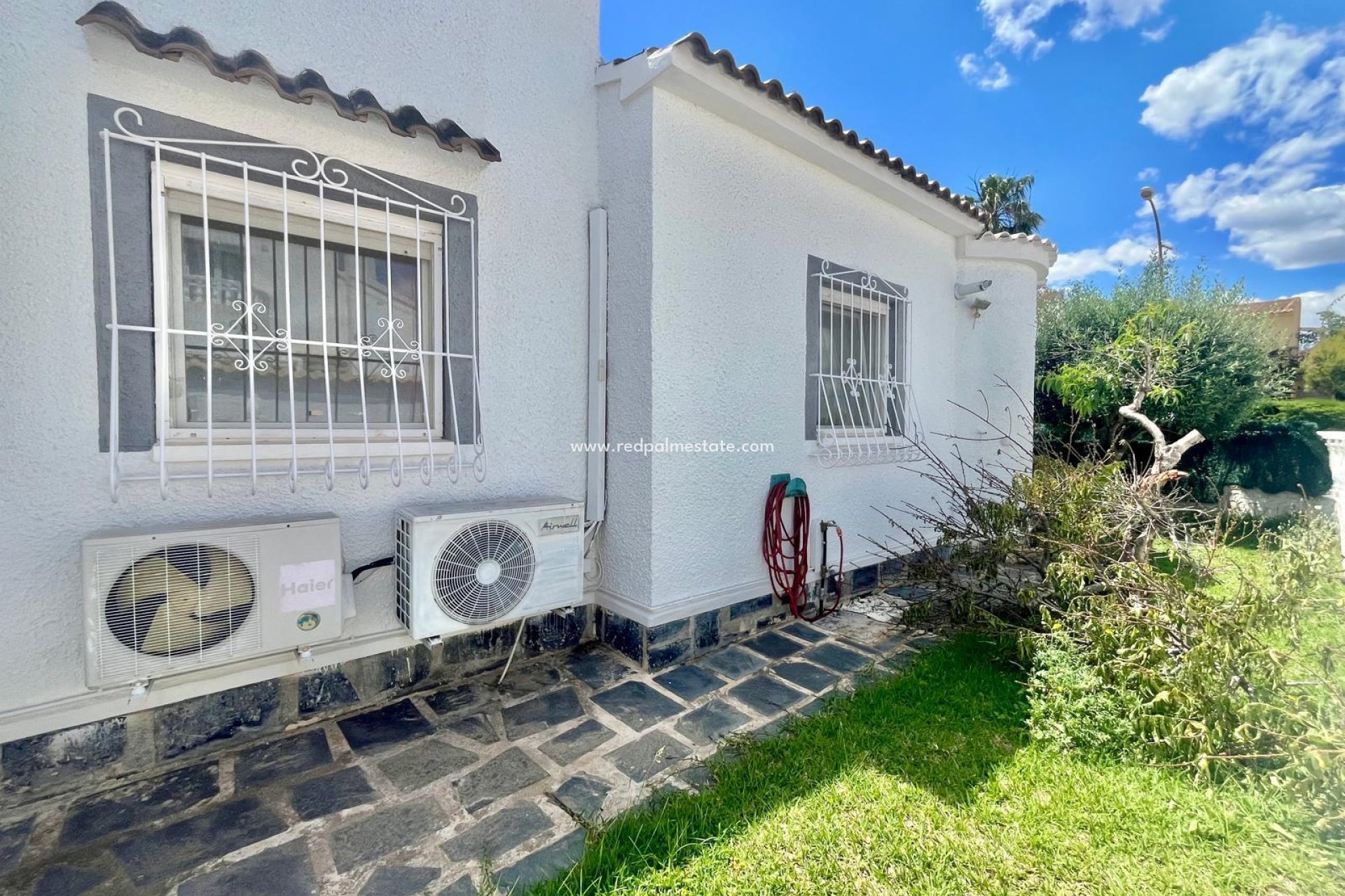 Återförsäljning - Villa -
Orihuela Costa - La Florida