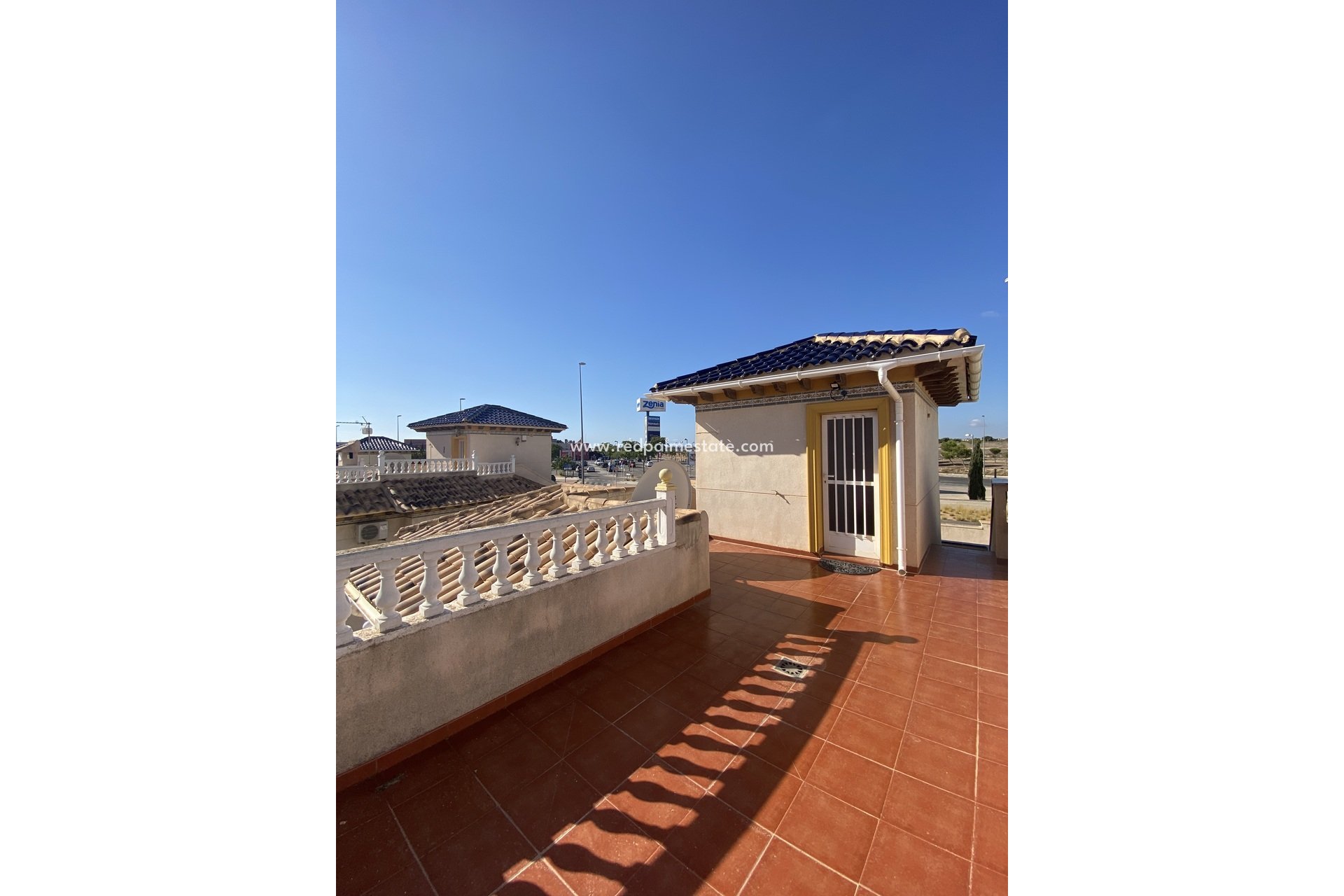 Återförsäljning - Villa -
Orihuela Costa - La Zenia