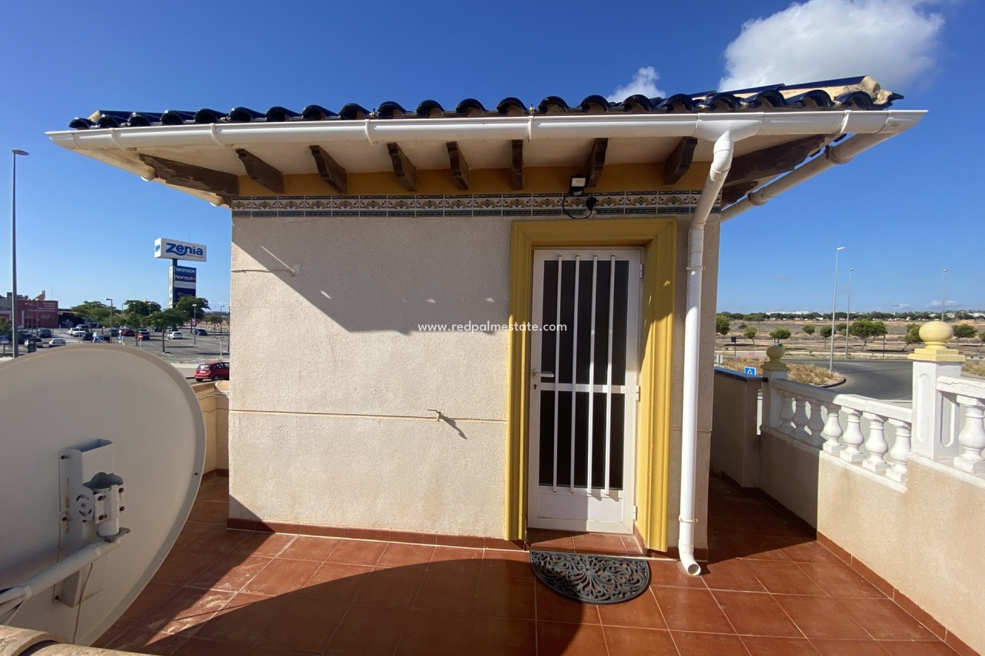 Återförsäljning - Villa -
Orihuela Costa - La Zenia