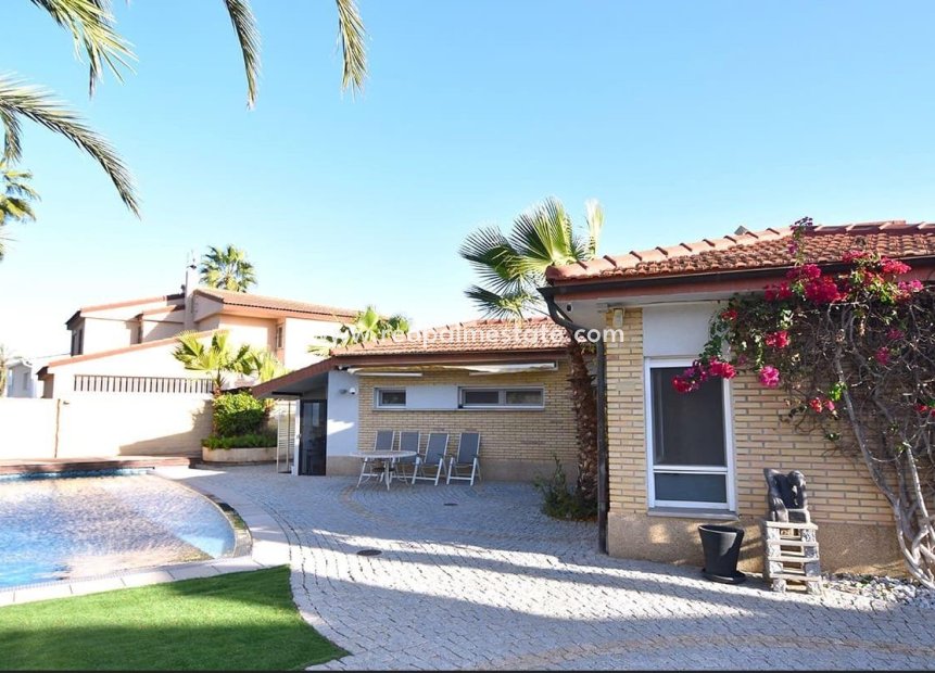 Återförsäljning - Villa -
Orihuela Costa - La Zenia