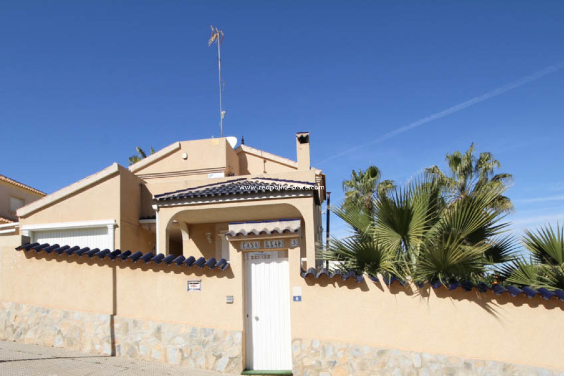 Återförsäljning - Villa -
Orihuela Costa - La Zenia