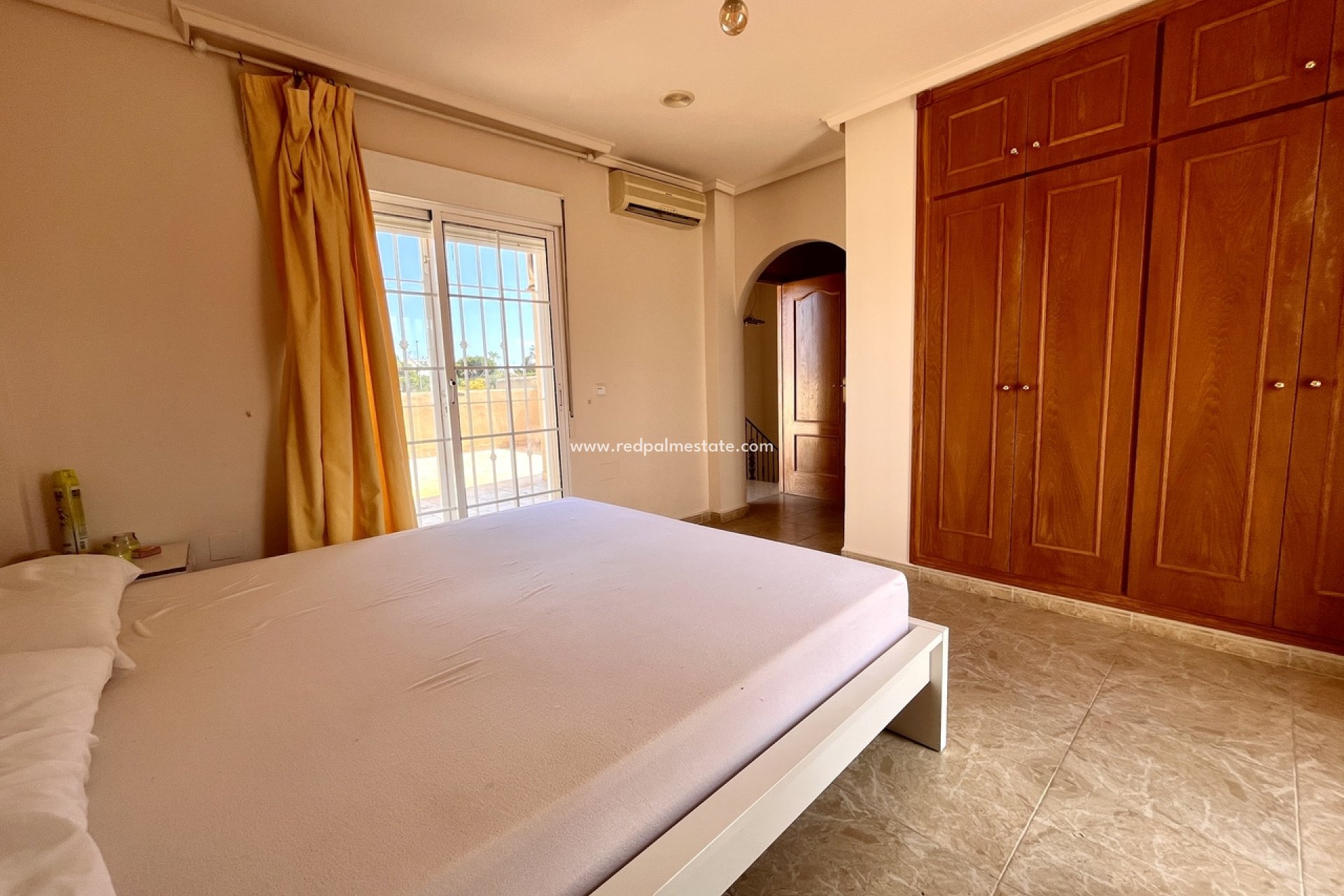 Återförsäljning - Villa -
Orihuela Costa - La Zenia