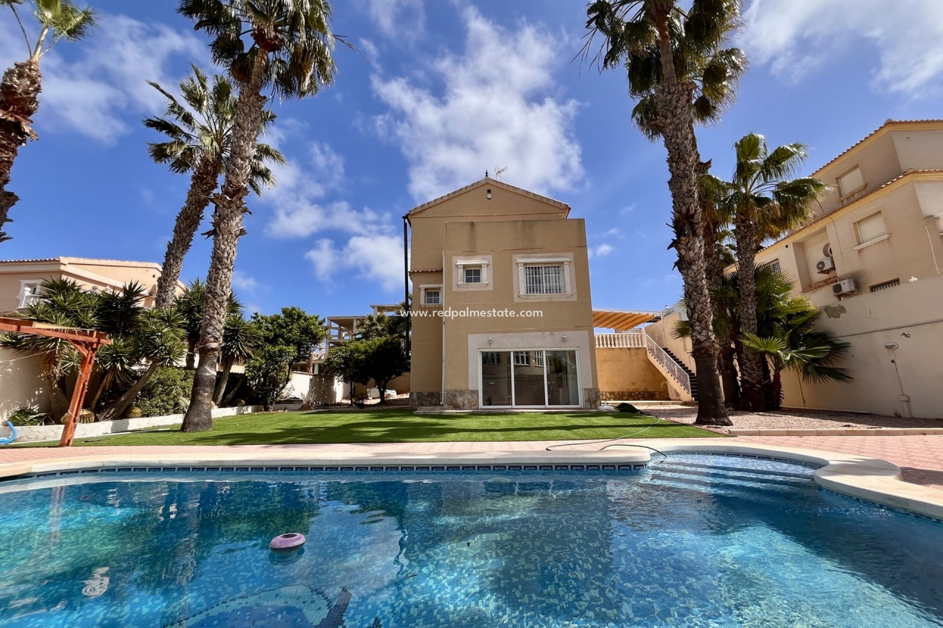 Återförsäljning - Villa -
Orihuela Costa - La Zenia