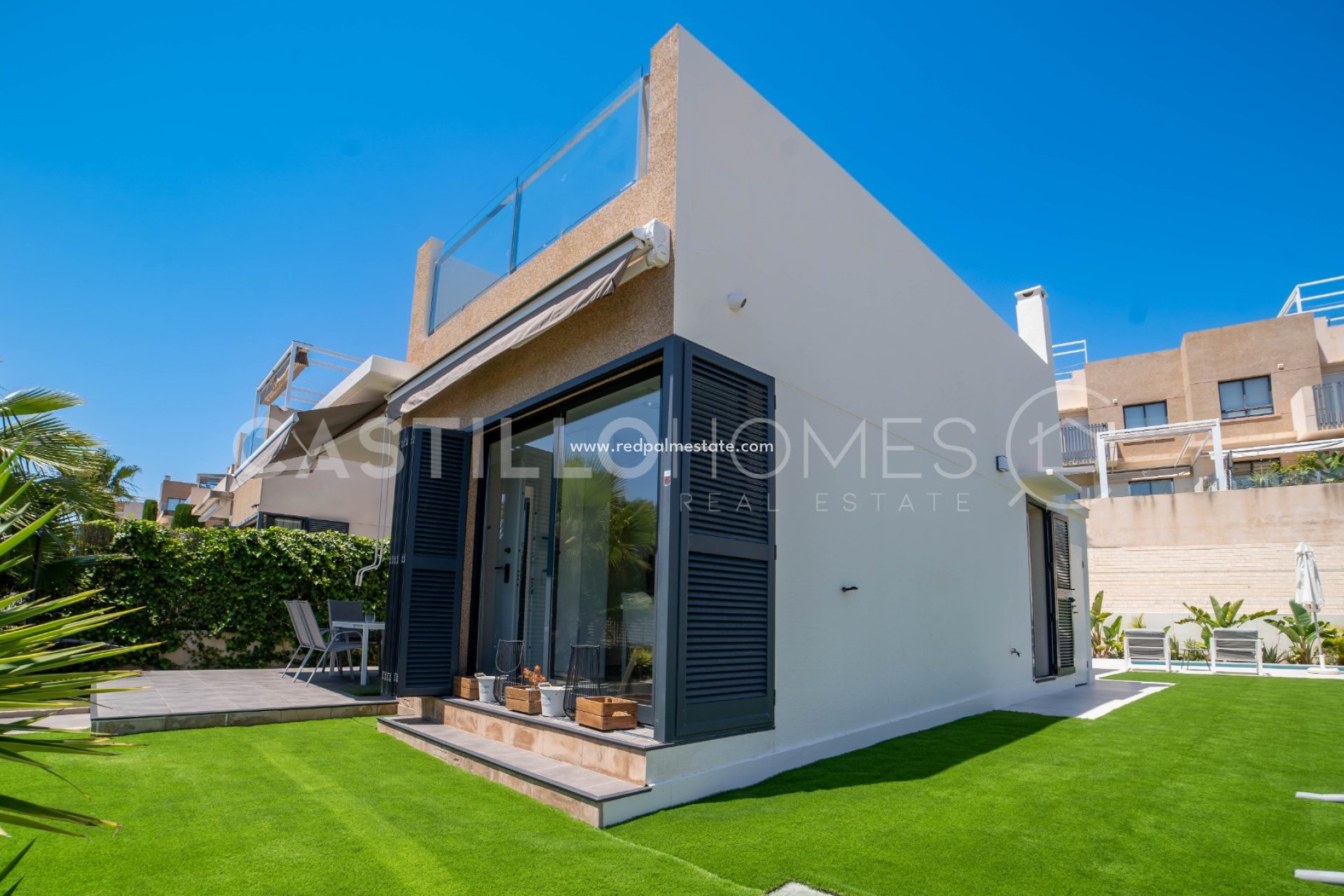 Återförsäljning - Villa -
Orihuela Costa - La Zenia