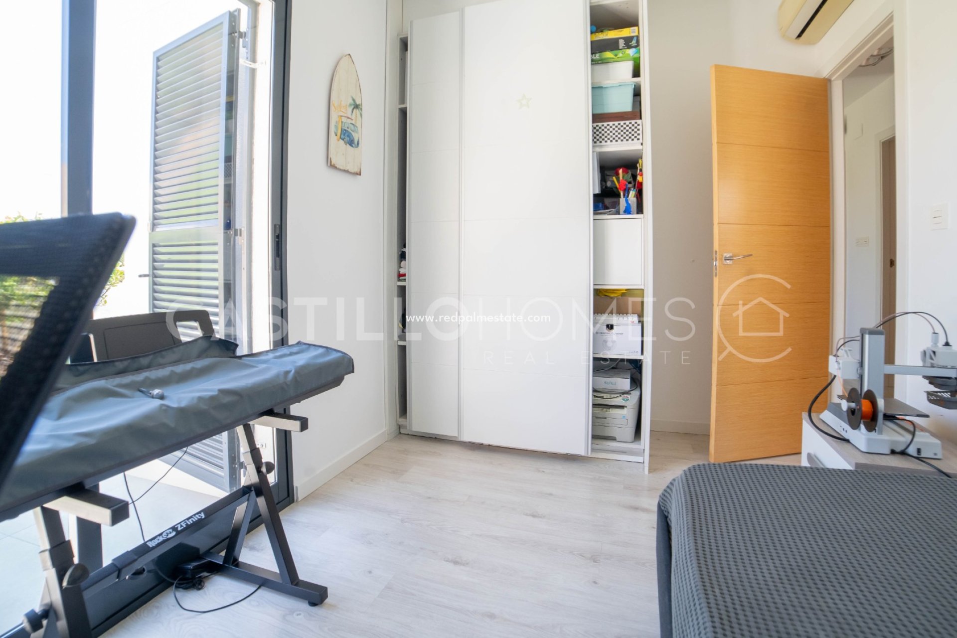 Återförsäljning - Villa -
Orihuela Costa - La Zenia