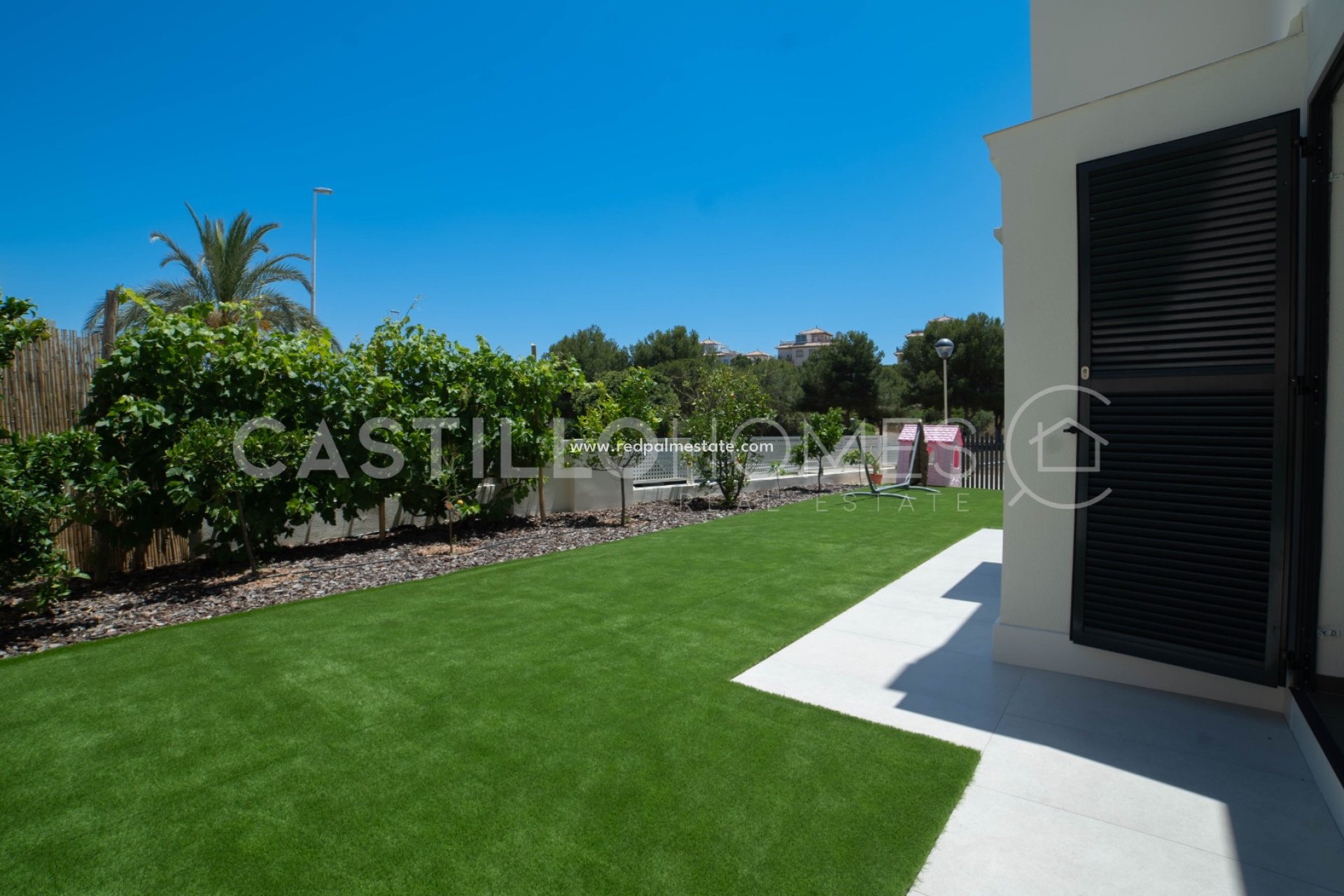 Återförsäljning - Villa -
Orihuela Costa - La Zenia