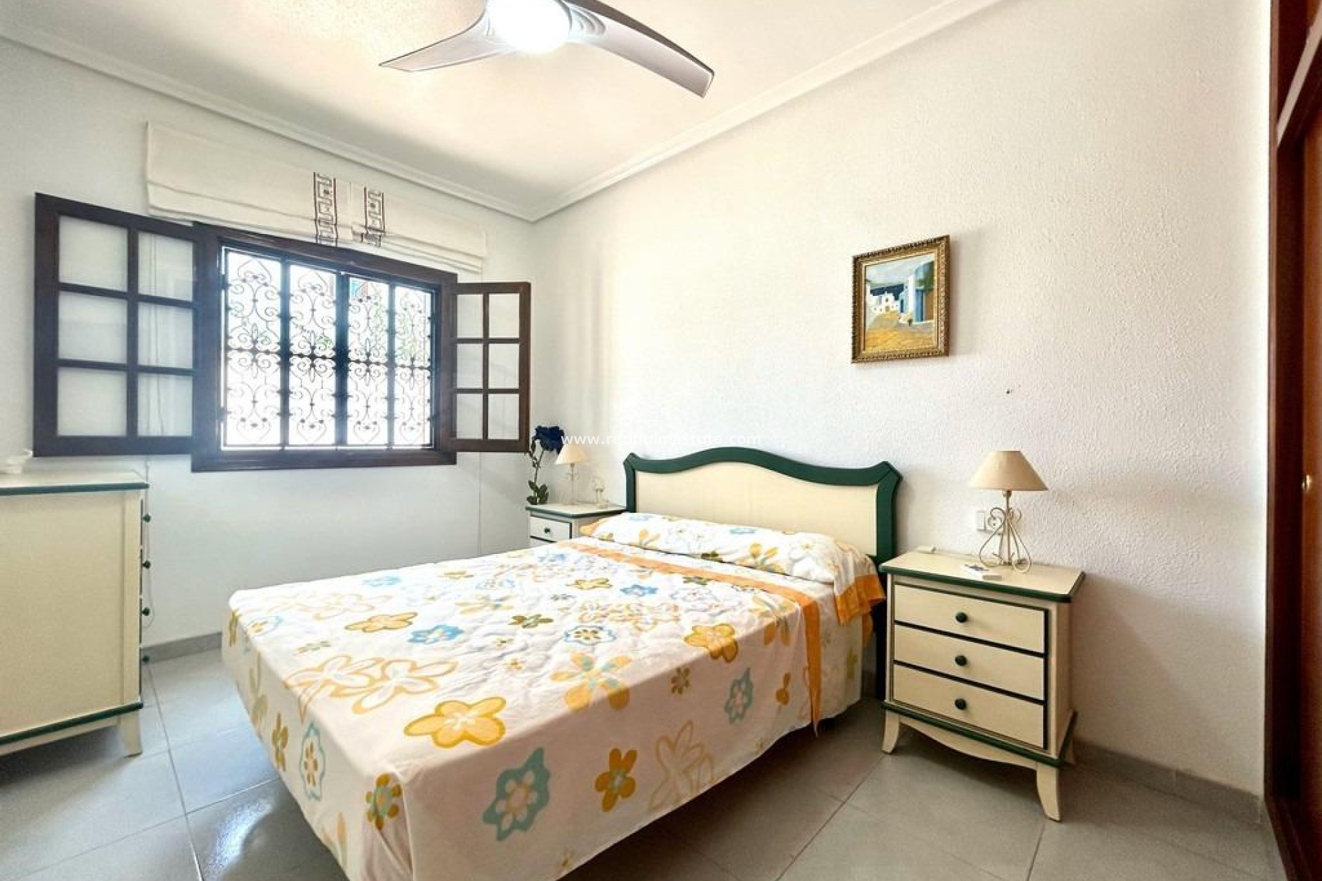 Återförsäljning - Villa -
Orihuela Costa - La Zenia