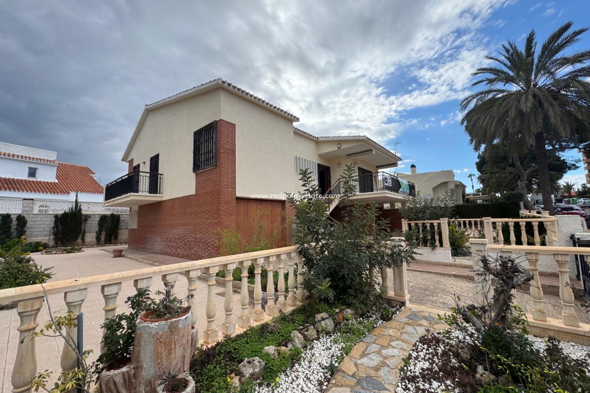 Återförsäljning - Villa -
Orihuela Costa - La Zenia