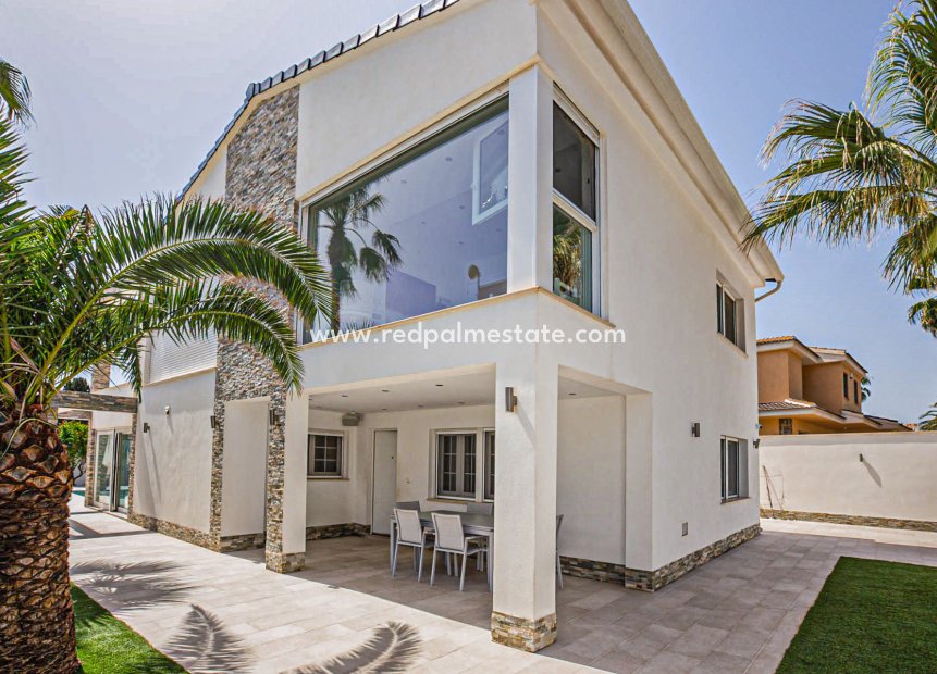 Återförsäljning - Villa -
Orihuela Costa - La Zenia