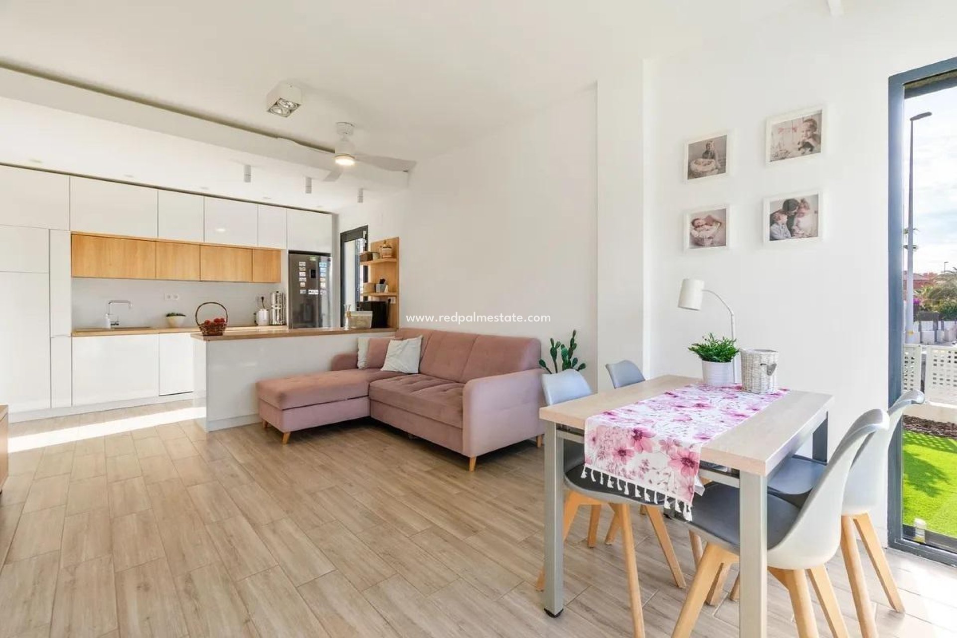 Återförsäljning - Villa -
Orihuela Costa - La Zenia