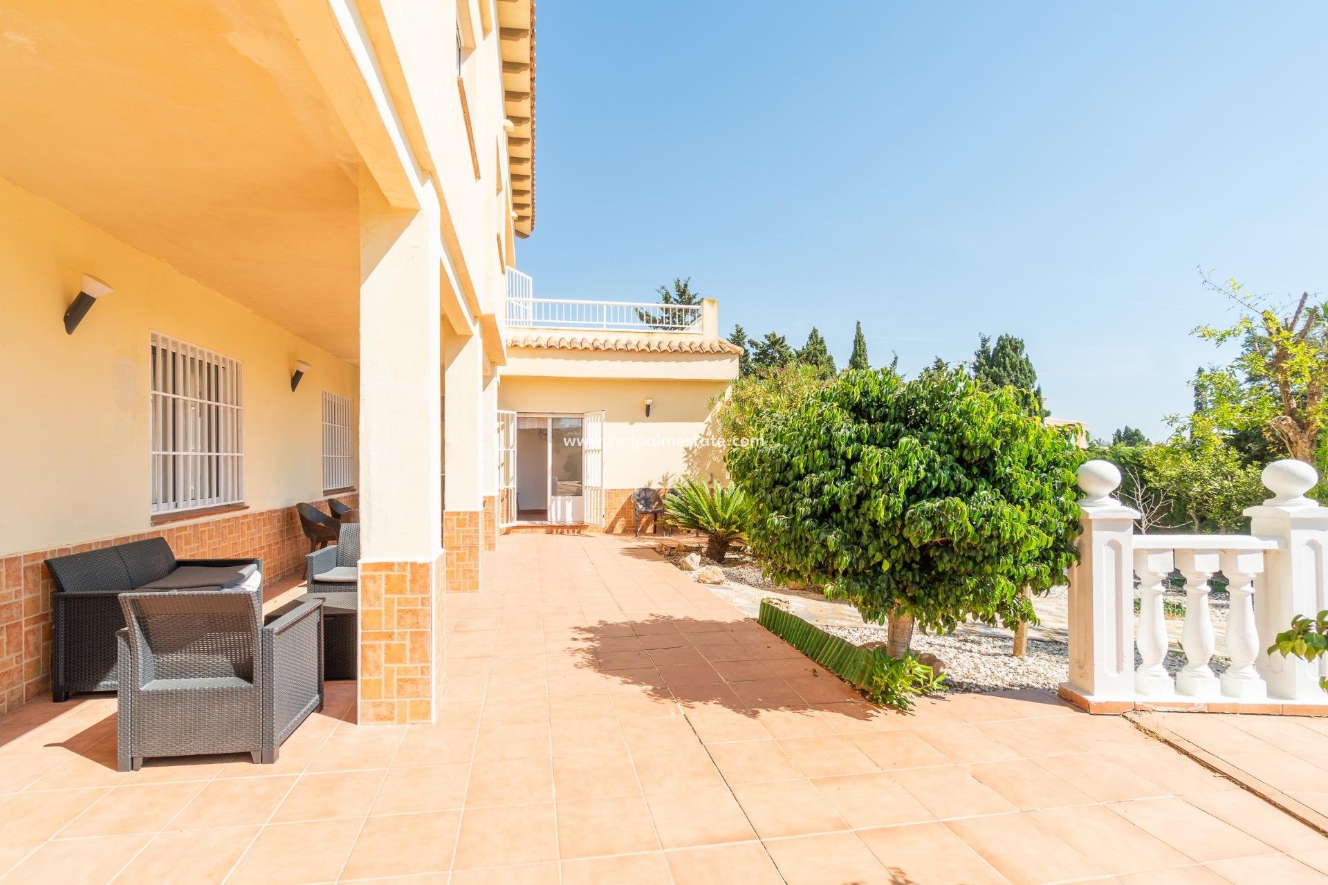 Återförsäljning - Villa -
Orihuela Costa - La Zenia