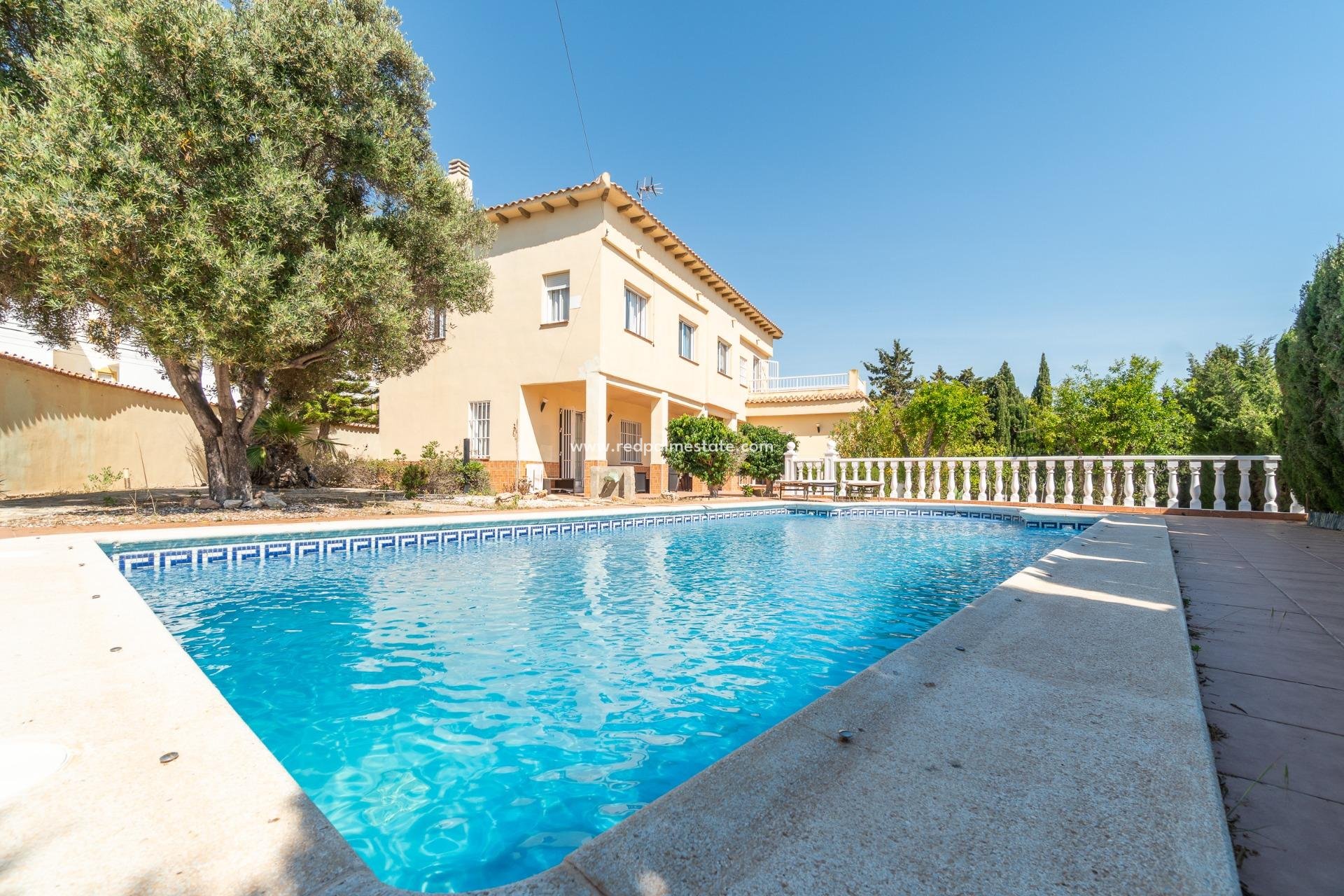 Återförsäljning - Villa -
Orihuela Costa - La Zenia