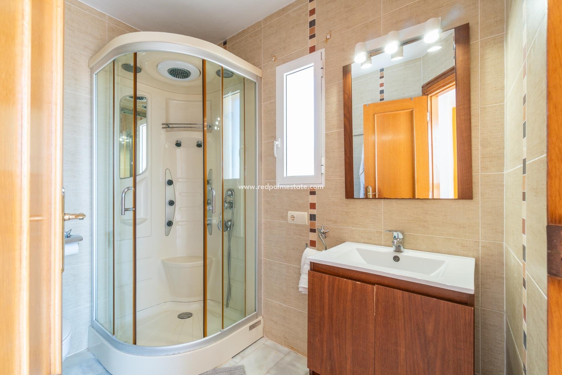 Återförsäljning - Villa -
Orihuela Costa - La Zenia