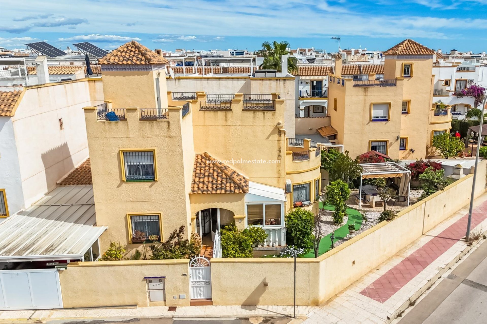 Återförsäljning - Villa -
Orihuela Costa - La Zenia
