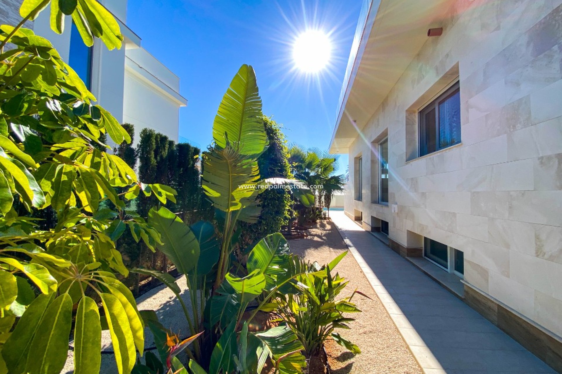 Återförsäljning - Villa -
Orihuela Costa - La Zenia