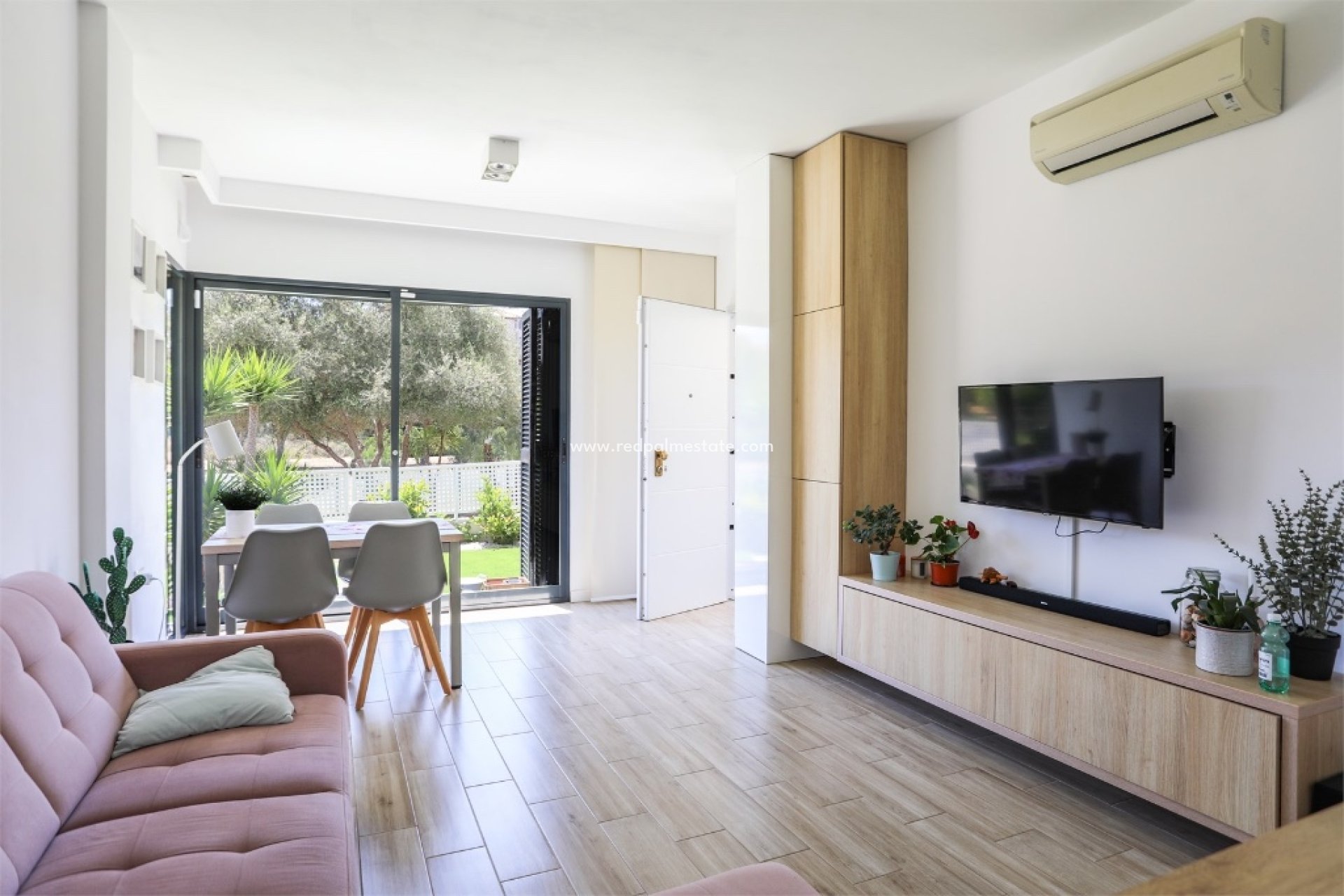 Återförsäljning - Villa -
Orihuela Costa - La Zenia