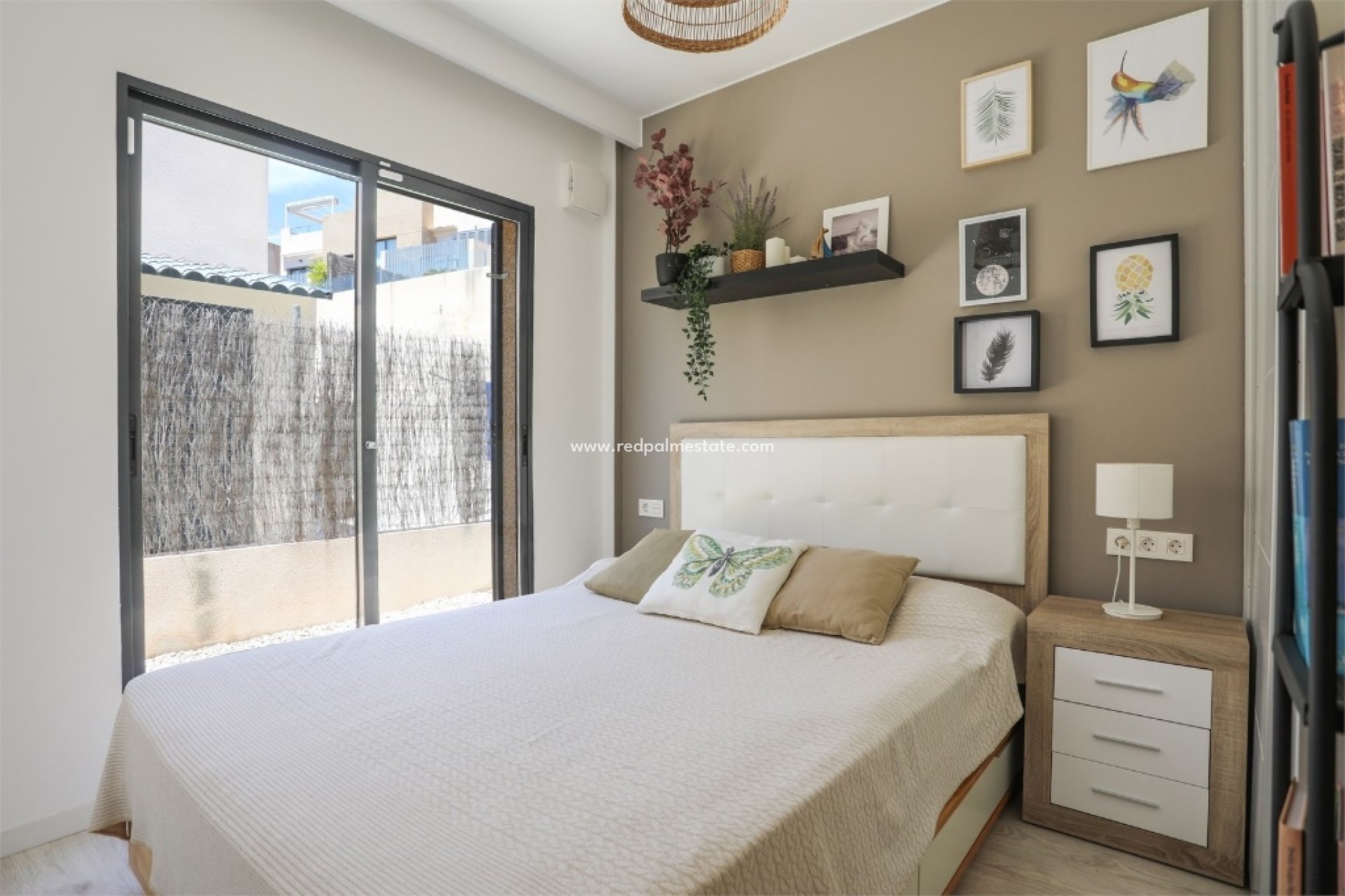 Återförsäljning - Villa -
Orihuela Costa - La Zenia