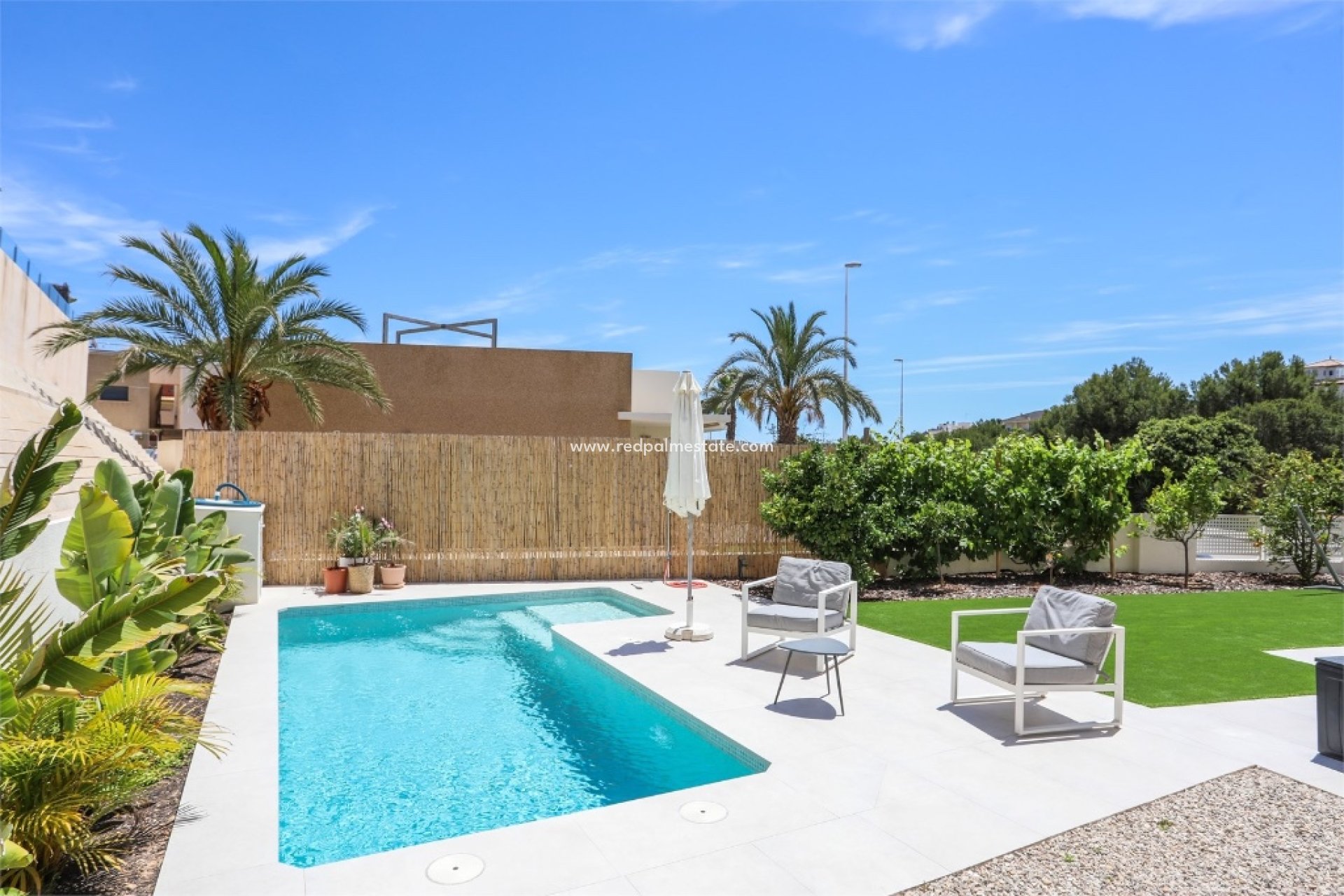 Återförsäljning - Villa -
Orihuela Costa - La Zenia