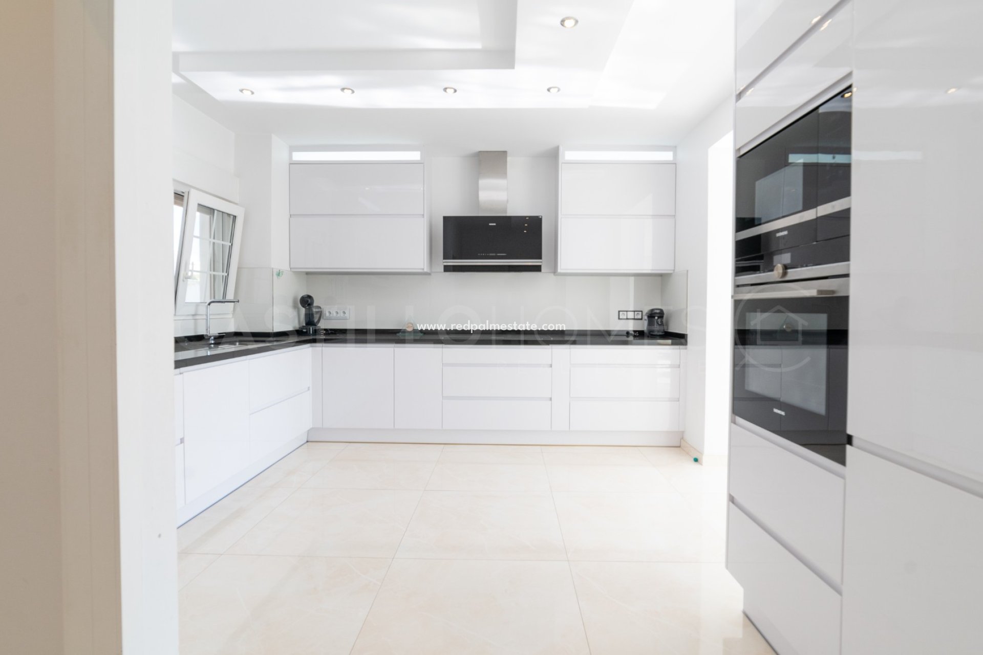 Återförsäljning - Villa -
Orihuela Costa - La Zenia