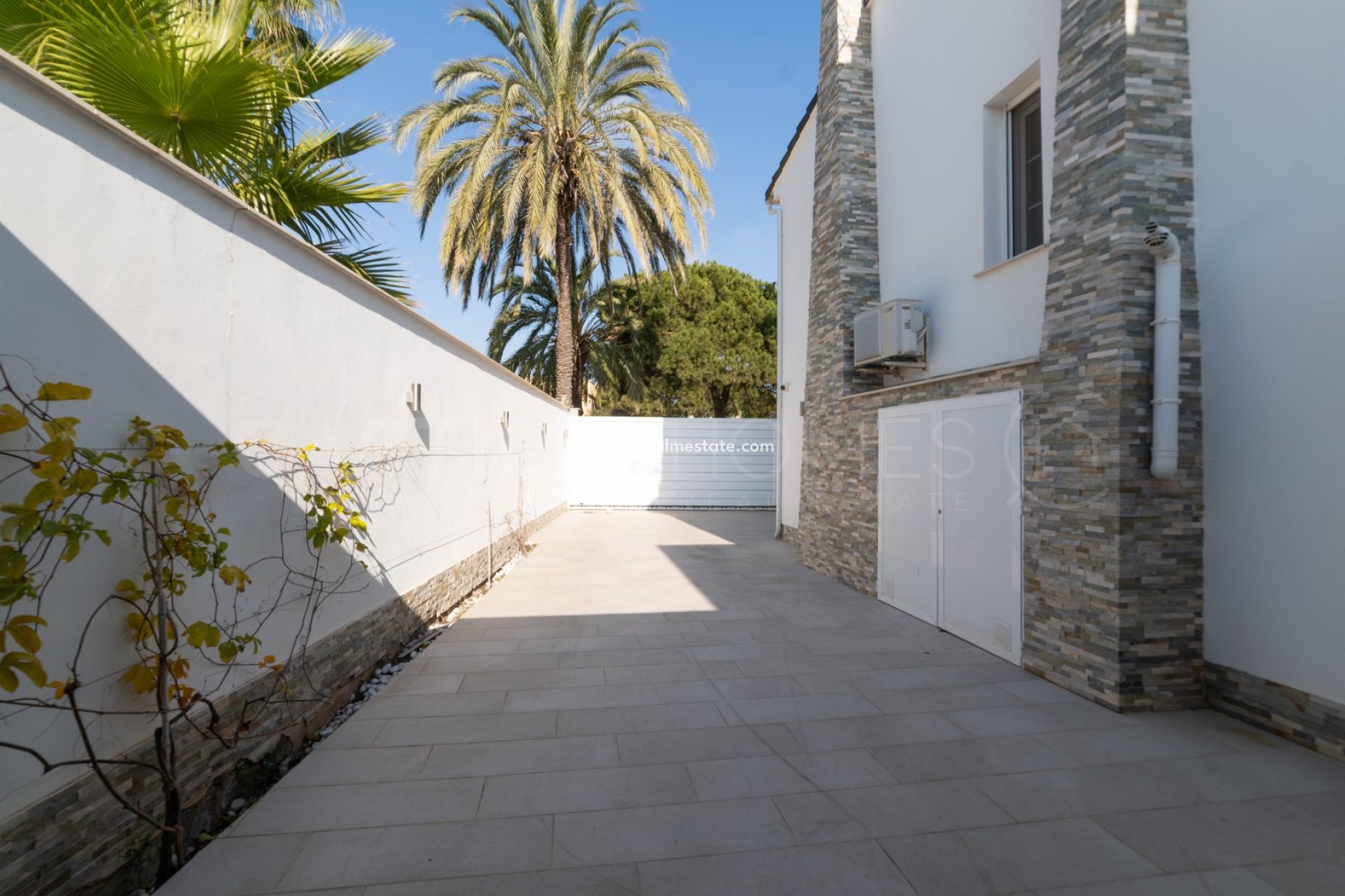 Återförsäljning - Villa -
Orihuela Costa - La Zenia