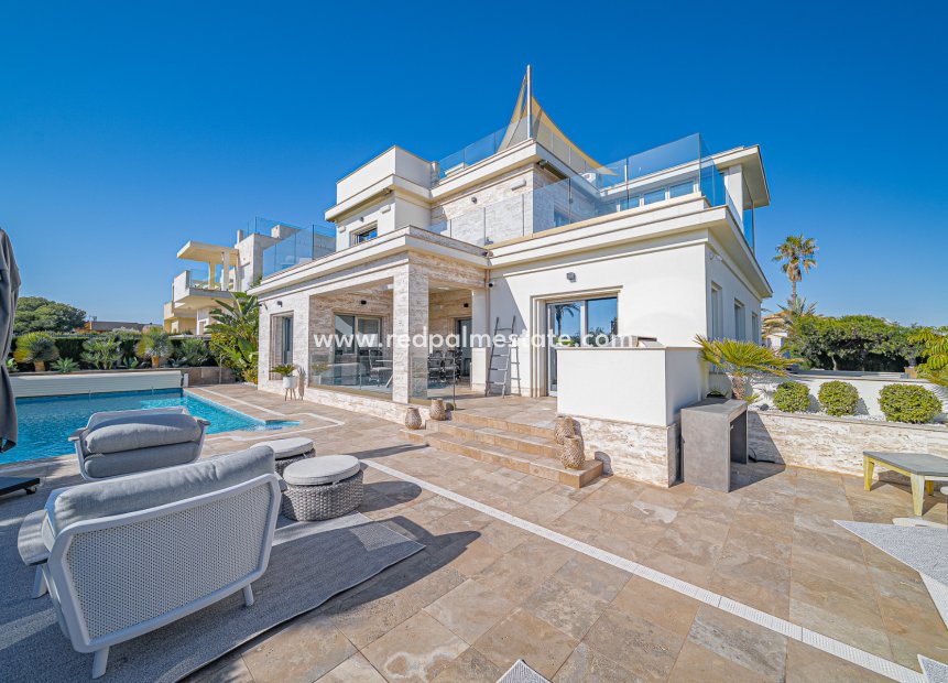 Återförsäljning - Villa -
Orihuela Costa - La Zenia