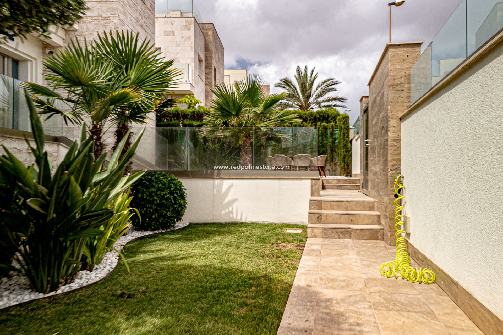 Återförsäljning - Villa -
Orihuela Costa - La Zenia