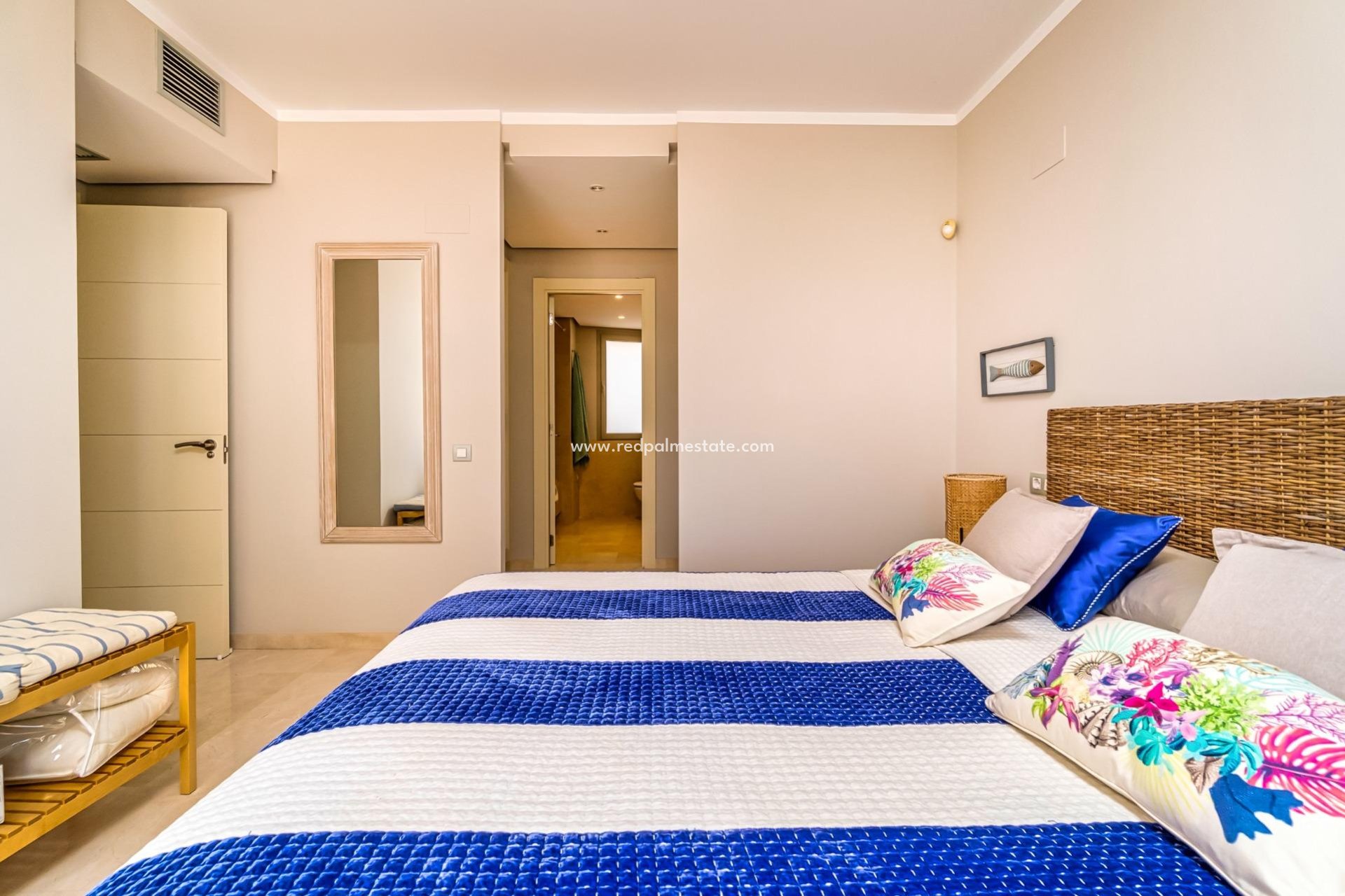 Återförsäljning - Villa -
Orihuela Costa - Las Colinas Golf