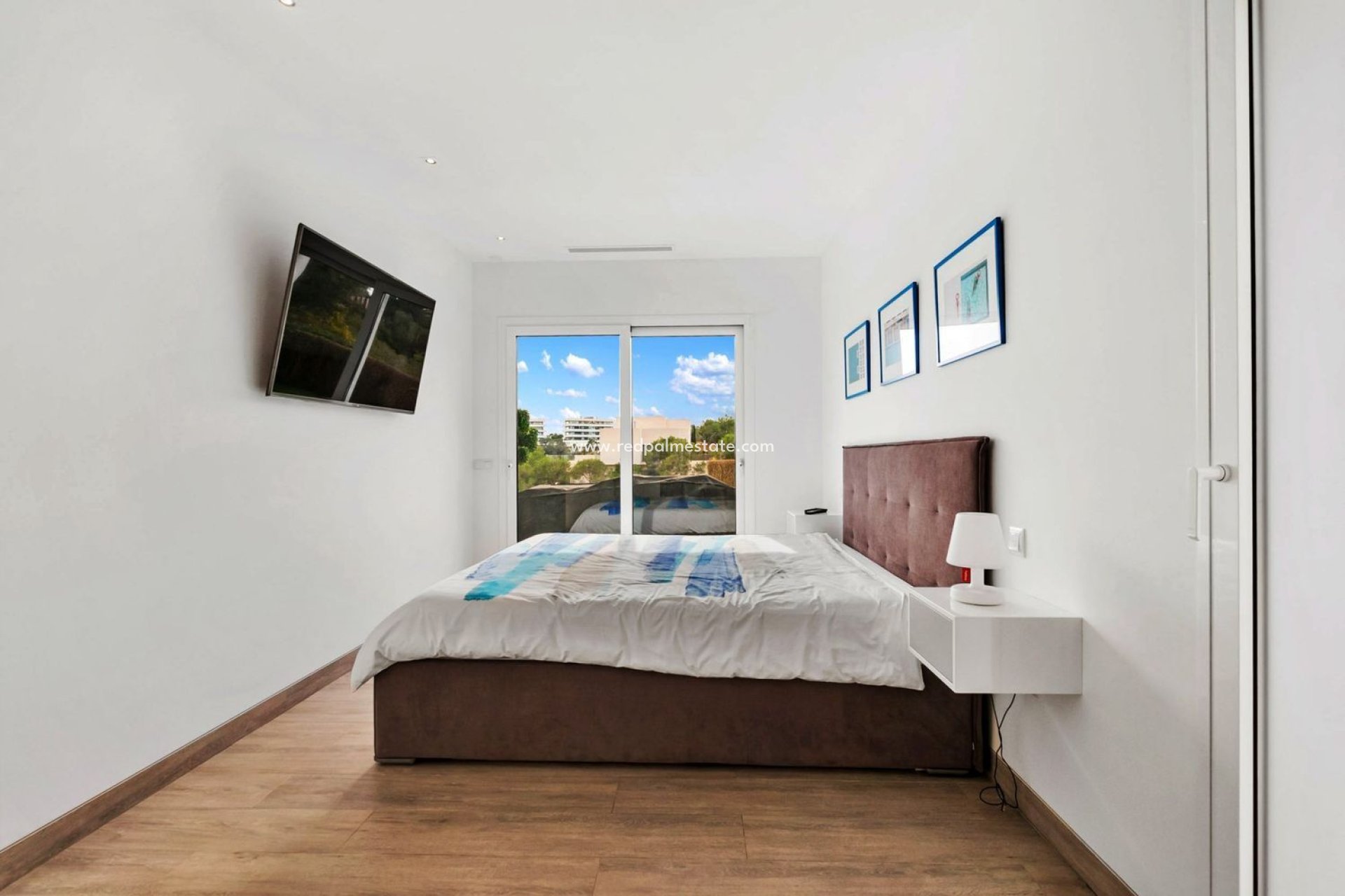 Återförsäljning - Villa -
Orihuela Costa - Las Colinas Golf