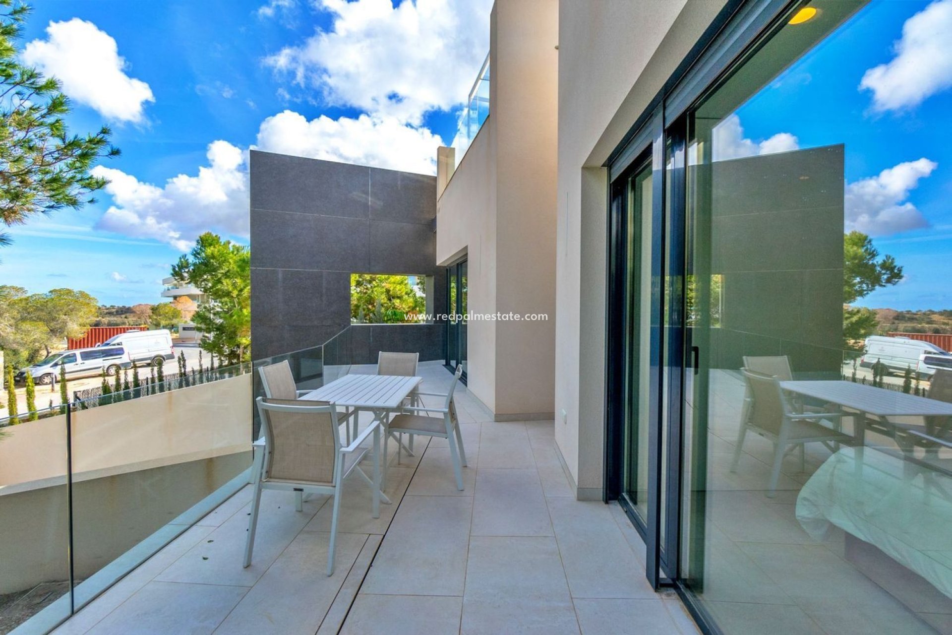 Återförsäljning - Villa -
Orihuela Costa - Las Colinas Golf