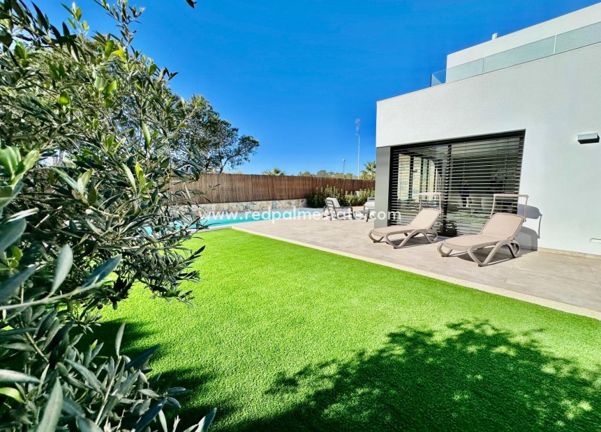 Återförsäljning - Villa -
Orihuela Costa - Las Colinas Golf