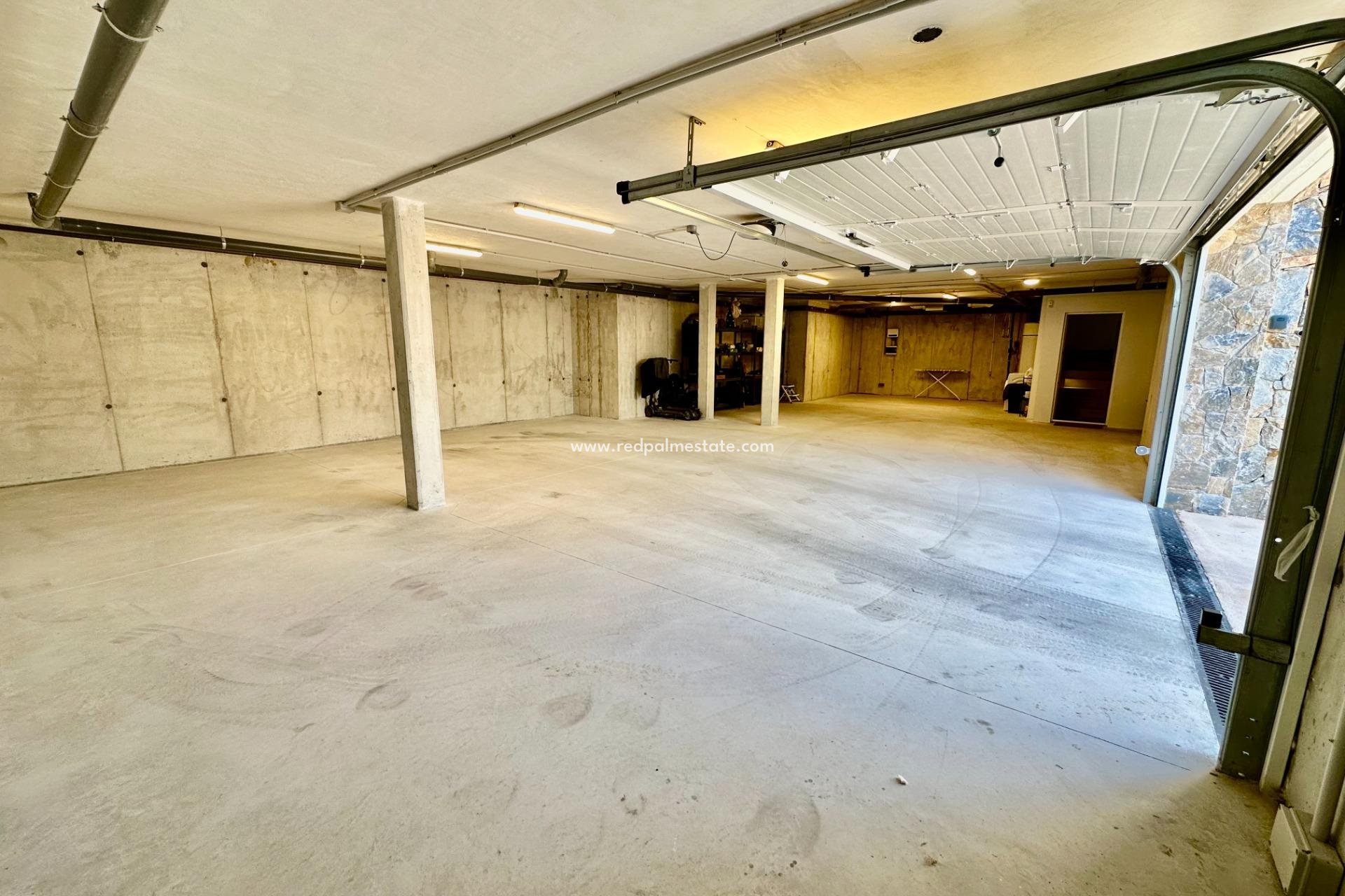 Återförsäljning - Villa -
Orihuela Costa - Las Colinas Golf