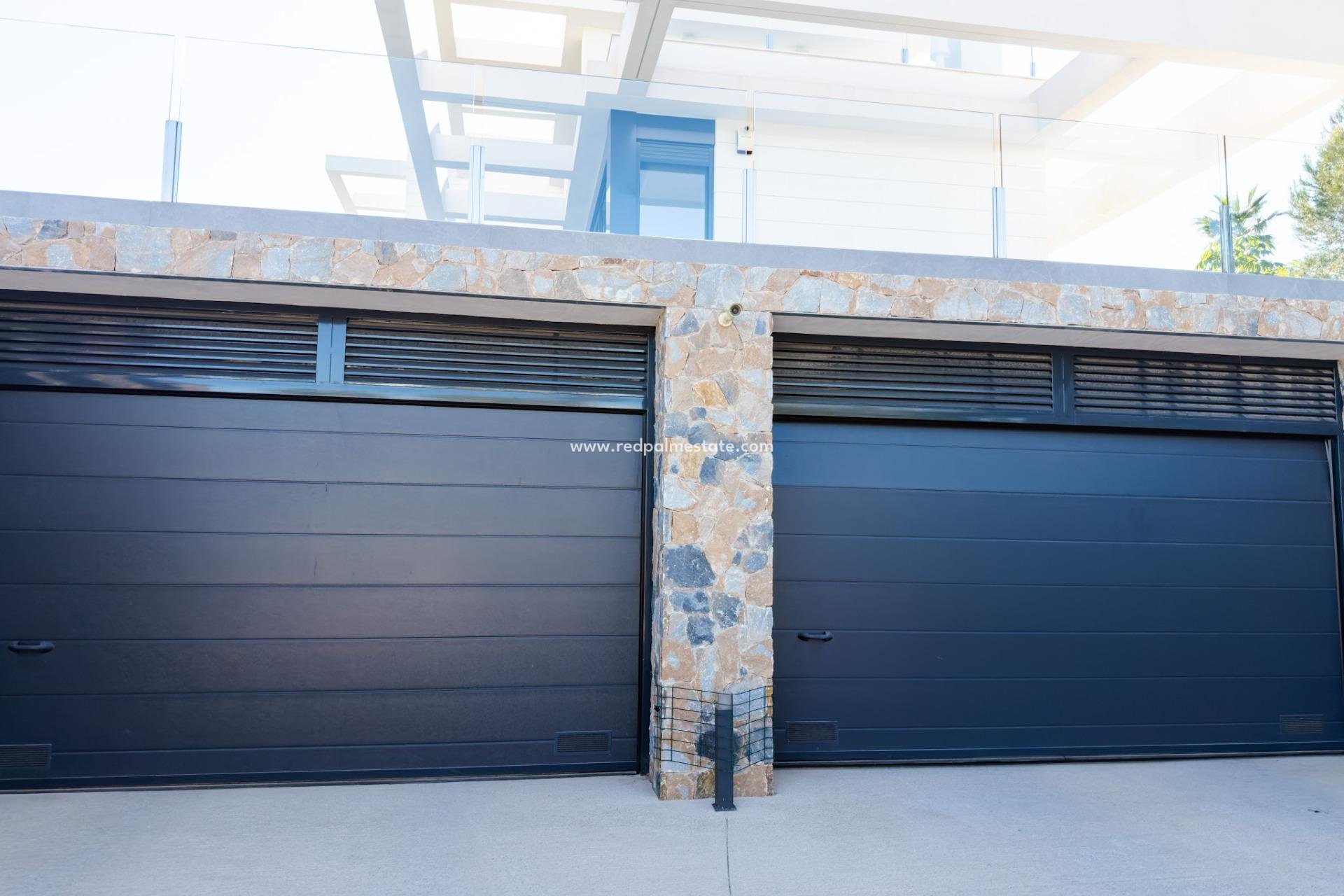 Återförsäljning - Villa -
Orihuela Costa - Las Colinas Golf