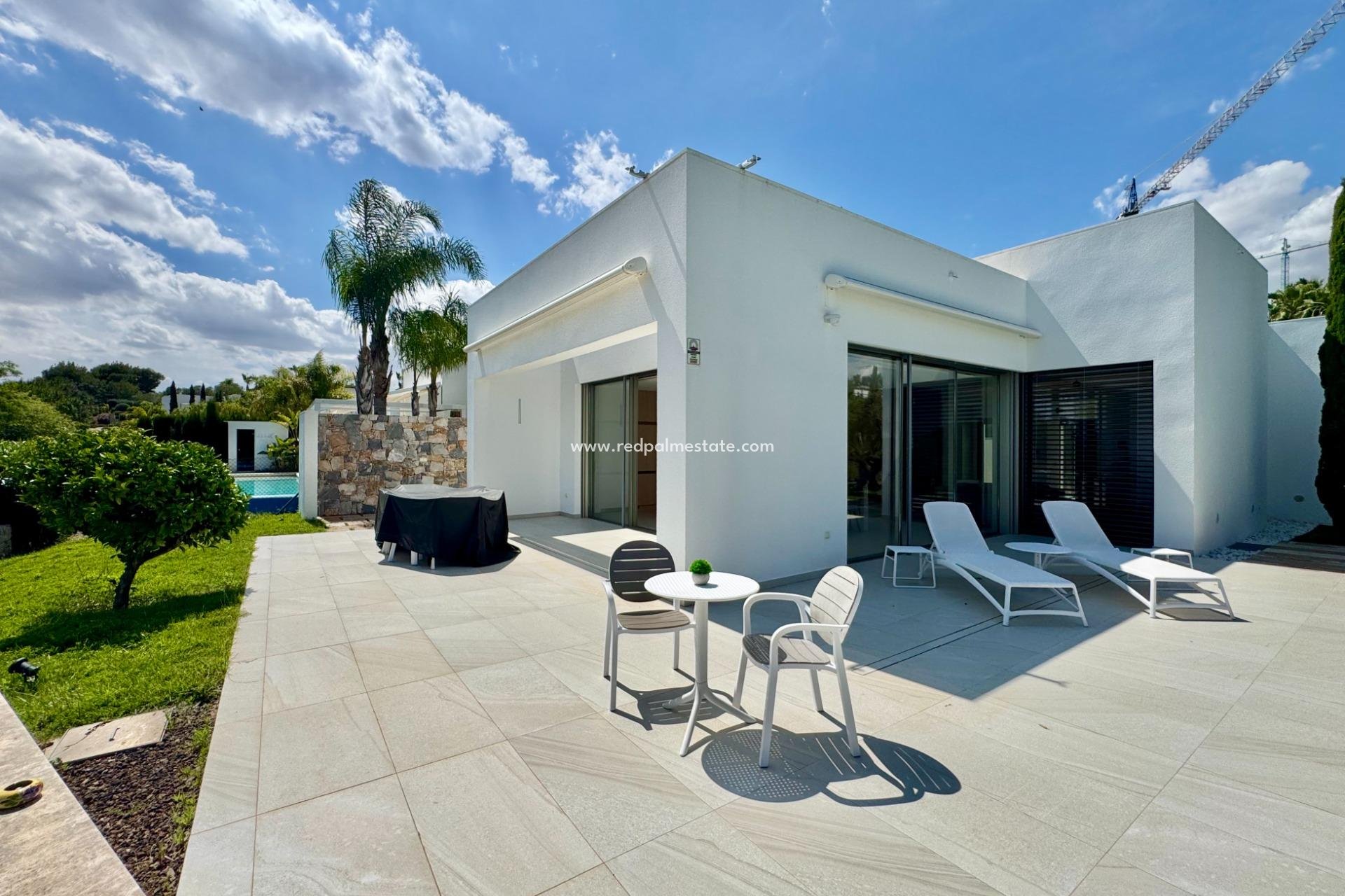 Återförsäljning - Villa -
Orihuela Costa - Las Colinas Golf