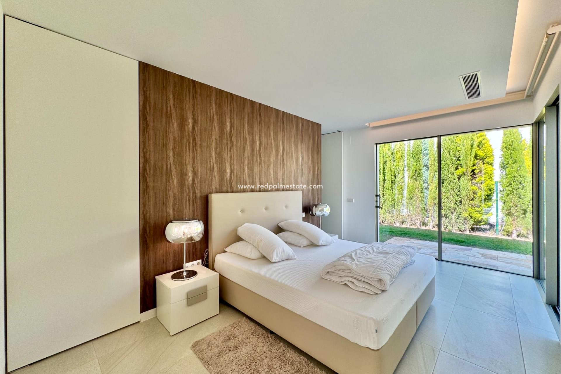 Återförsäljning - Villa -
Orihuela Costa - Las Colinas Golf
