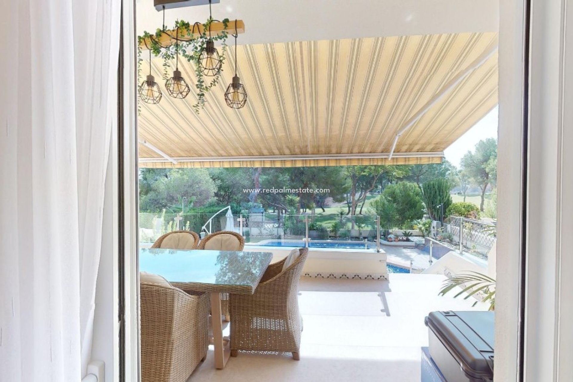 Återförsäljning - Villa -
Orihuela Costa - Las Ramblas