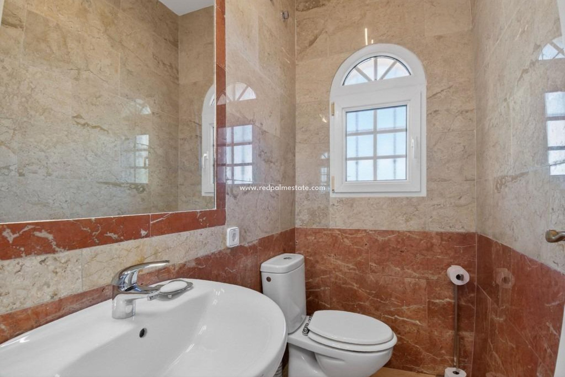 Återförsäljning - Villa -
Orihuela Costa - Las Ramblas