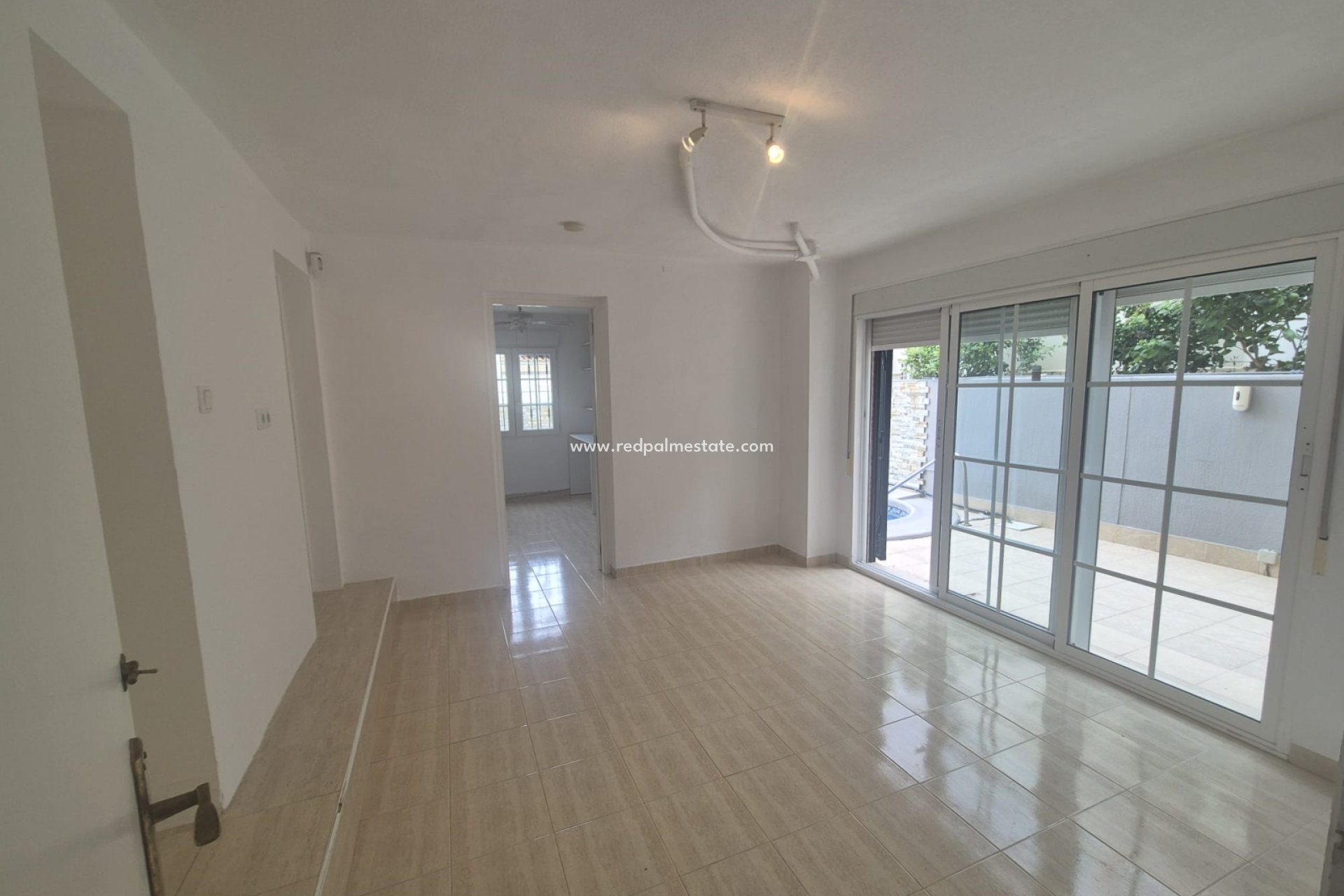 Återförsäljning - Villa -
Orihuela Costa - Las Ramblas