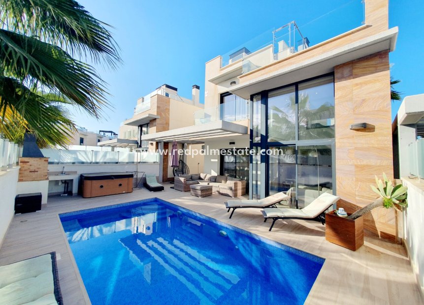 Återförsäljning - Villa -
Orihuela Costa - Lomas de Cabo Roig