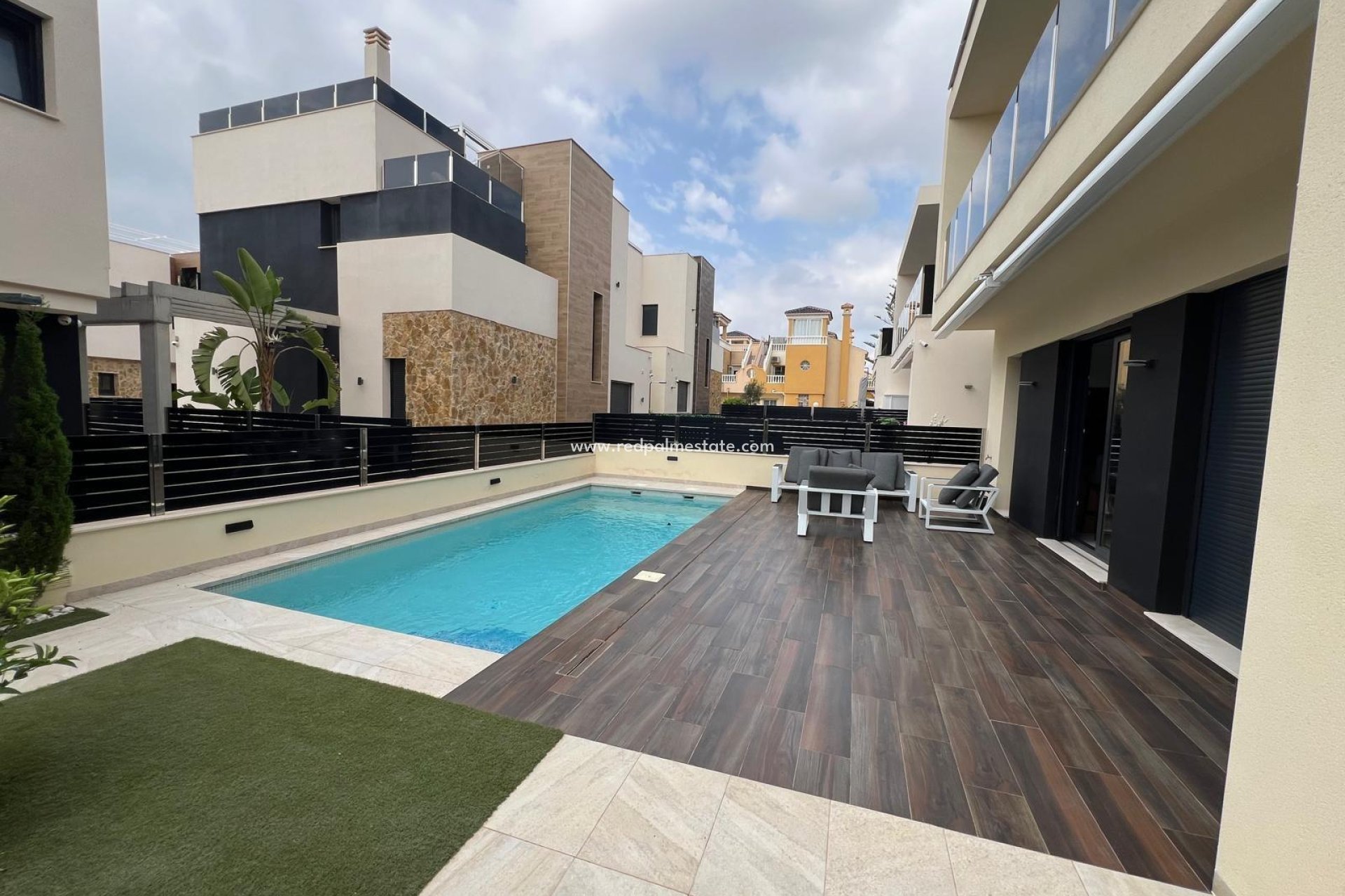 Återförsäljning - Villa -
Orihuela Costa - Lomas de Cabo Roig