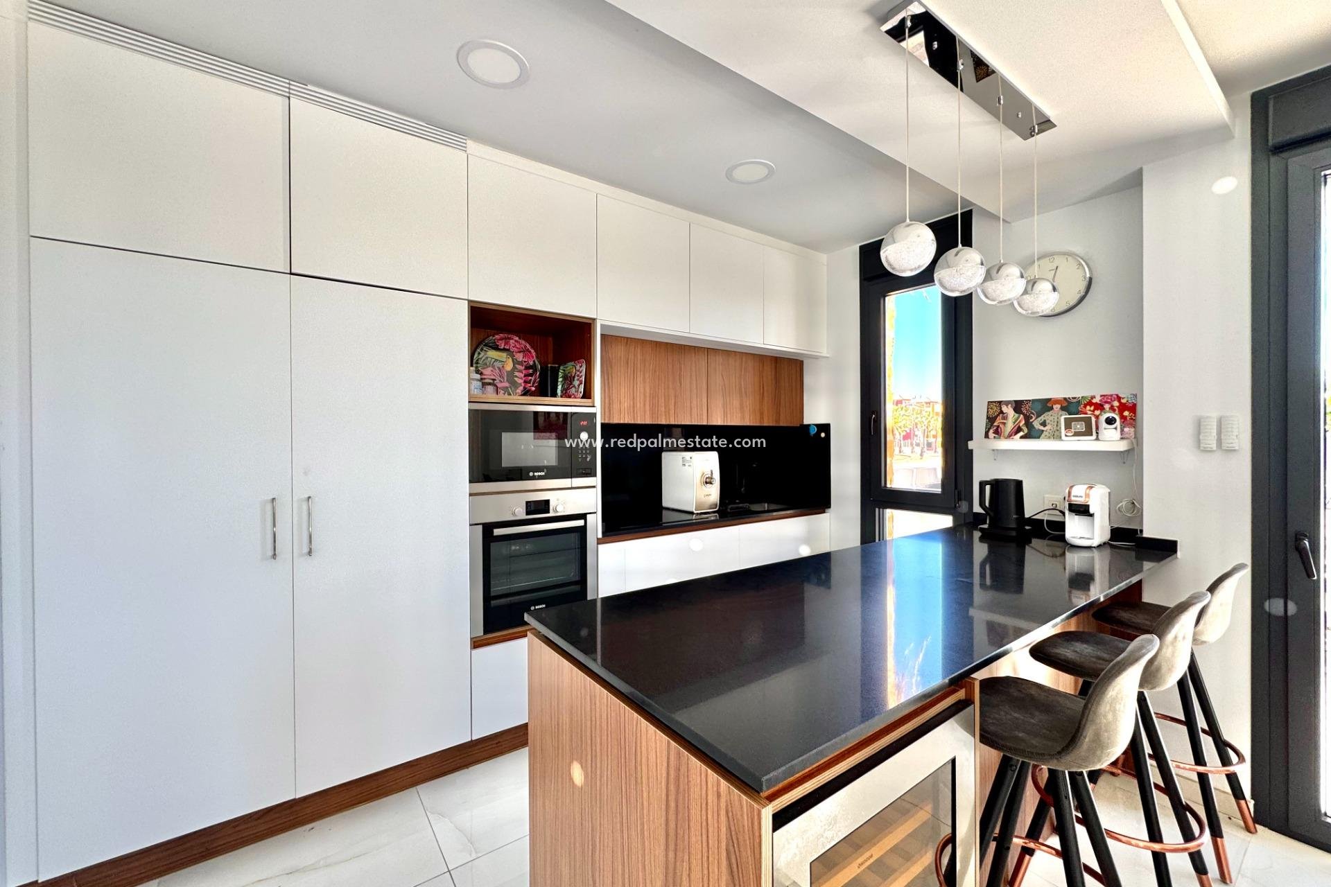 Återförsäljning - Villa -
Orihuela Costa - Lomas de Cabo Roig