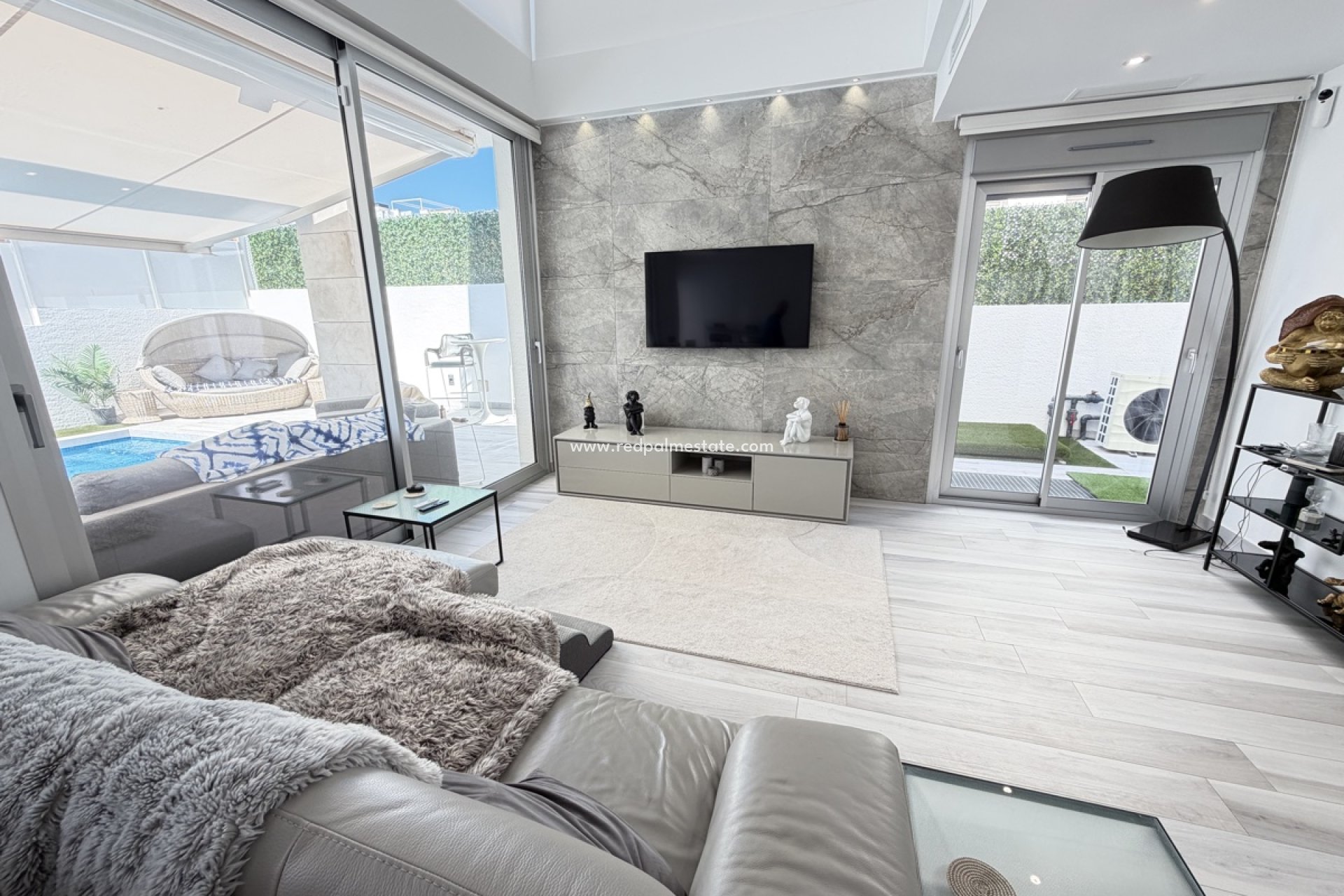 Återförsäljning - Villa -
Orihuela Costa - Lomas de Cabo Roig
