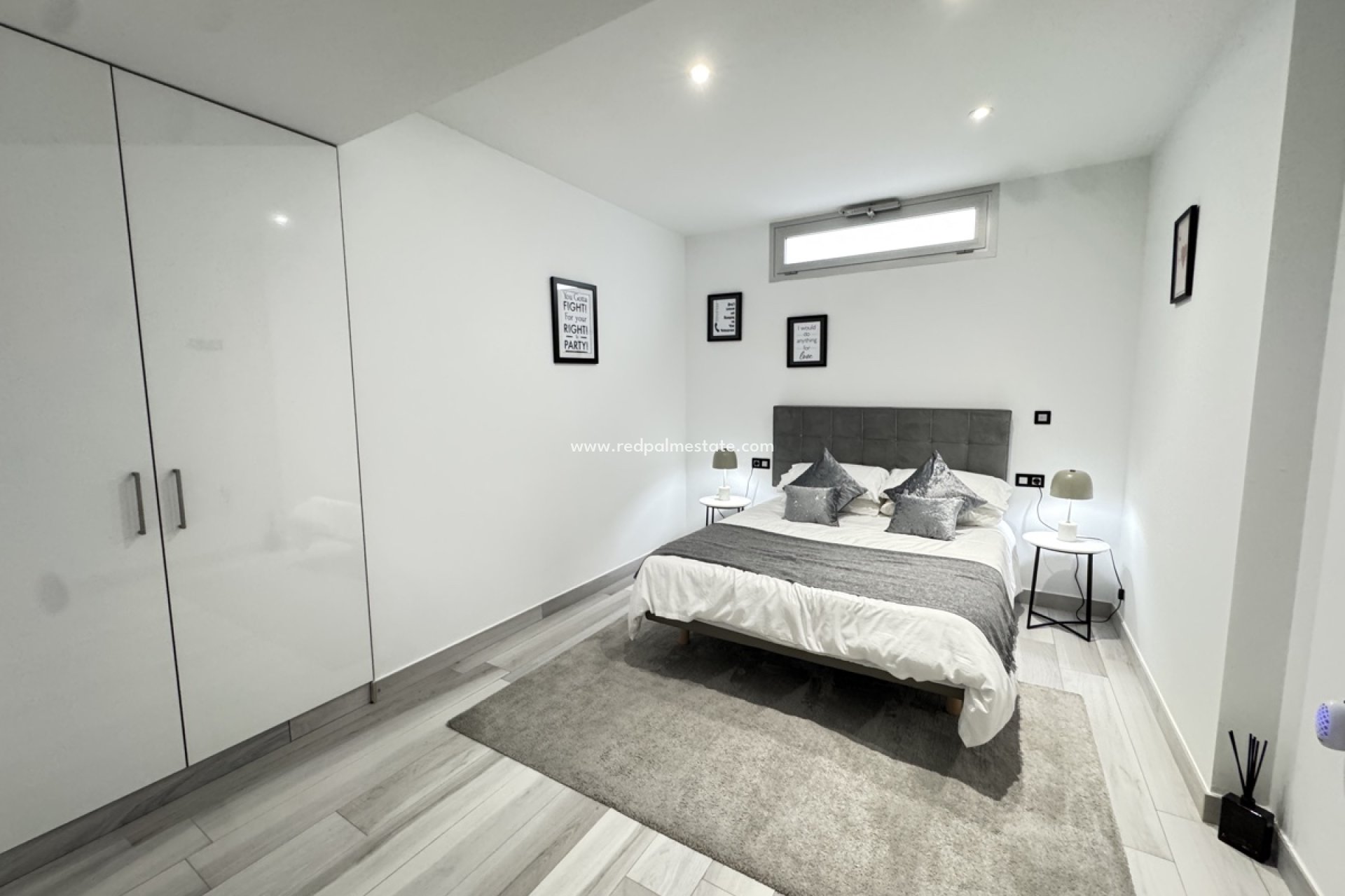 Återförsäljning - Villa -
Orihuela Costa - Lomas de Cabo Roig